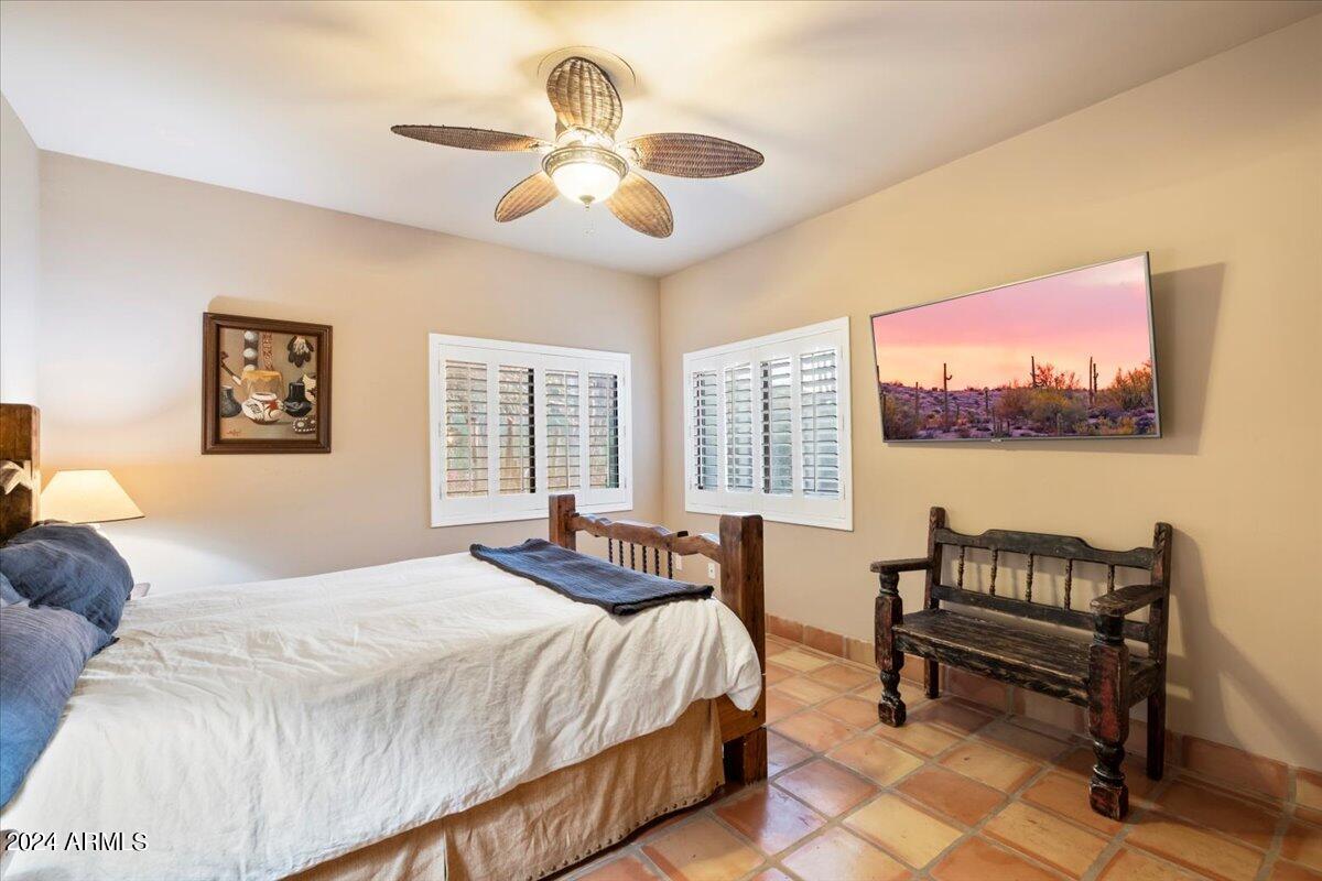 5735 E PASEO HERMOSA