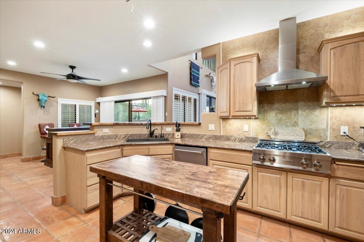 5735 E PASEO HERMOSA