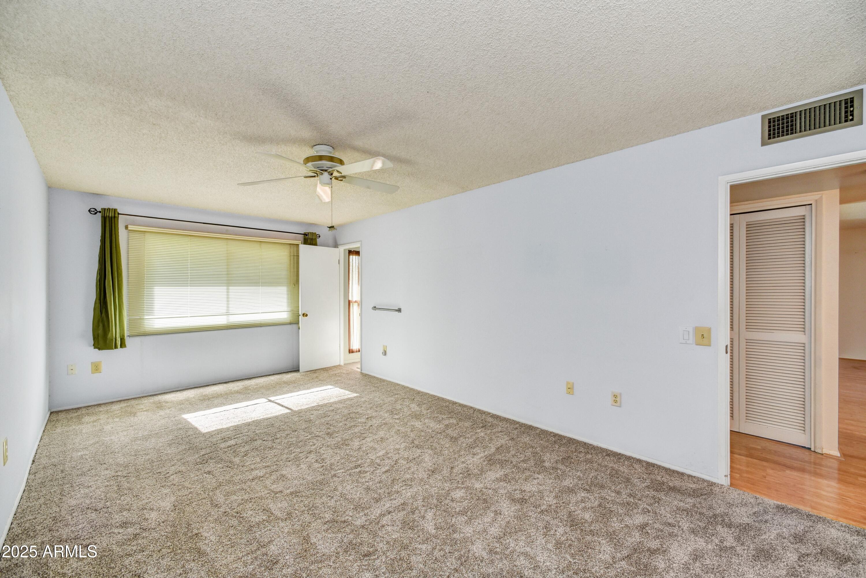 9813 W PLEASANT VALLEY Road
