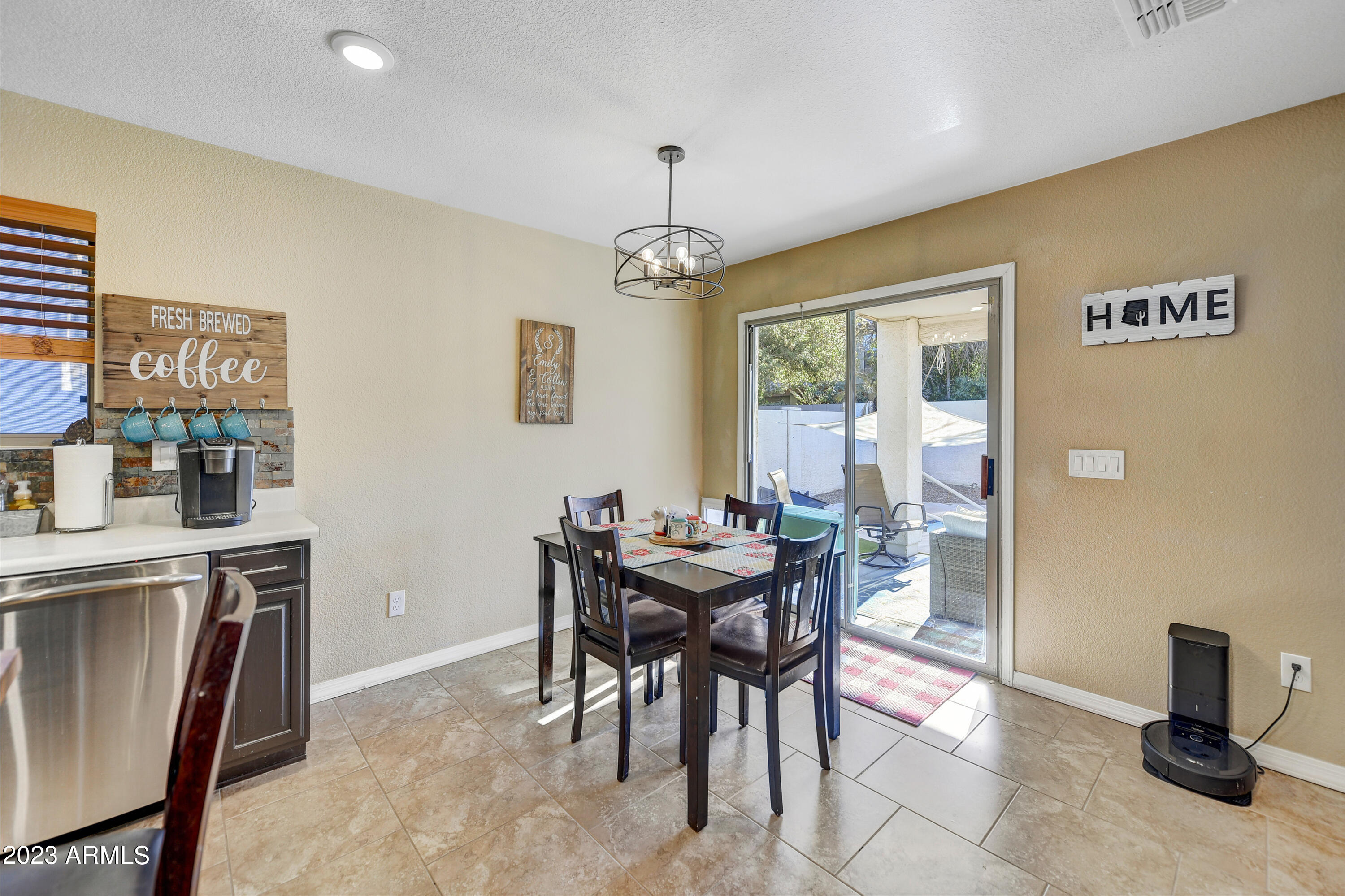 3561 E TRIGGER Way