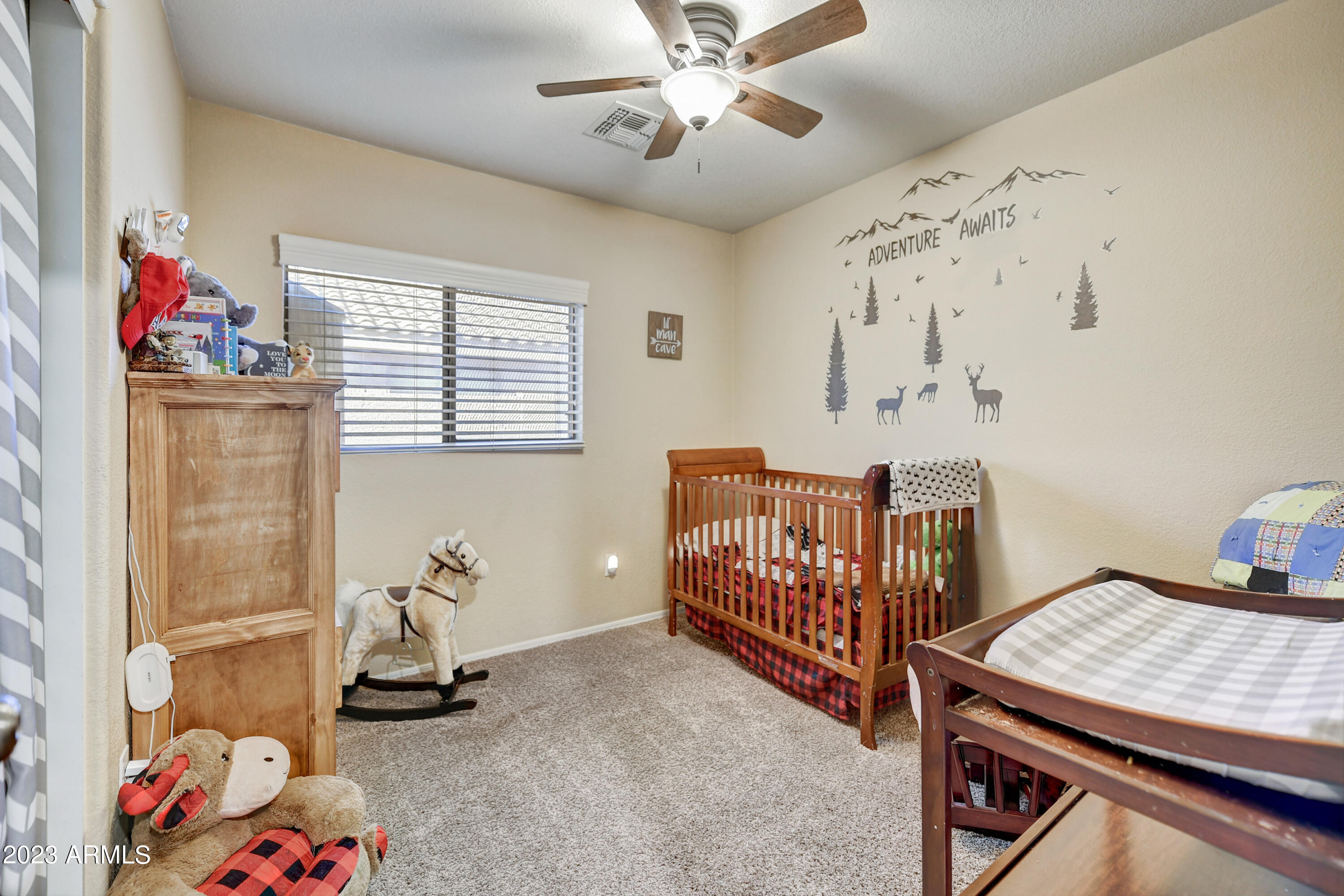 3561 E TRIGGER Way