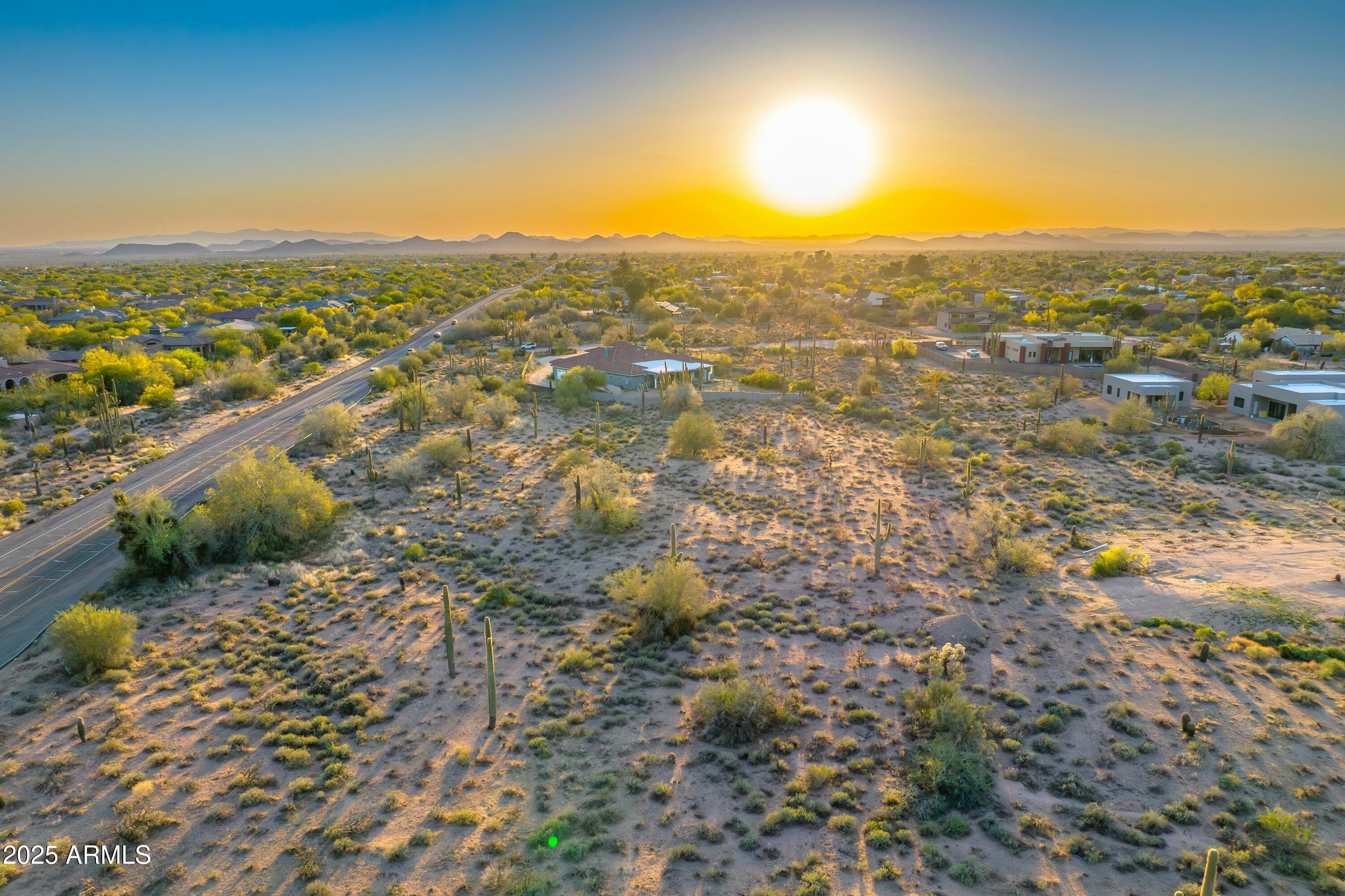 7120 E DYNAMITE Boulevard, -