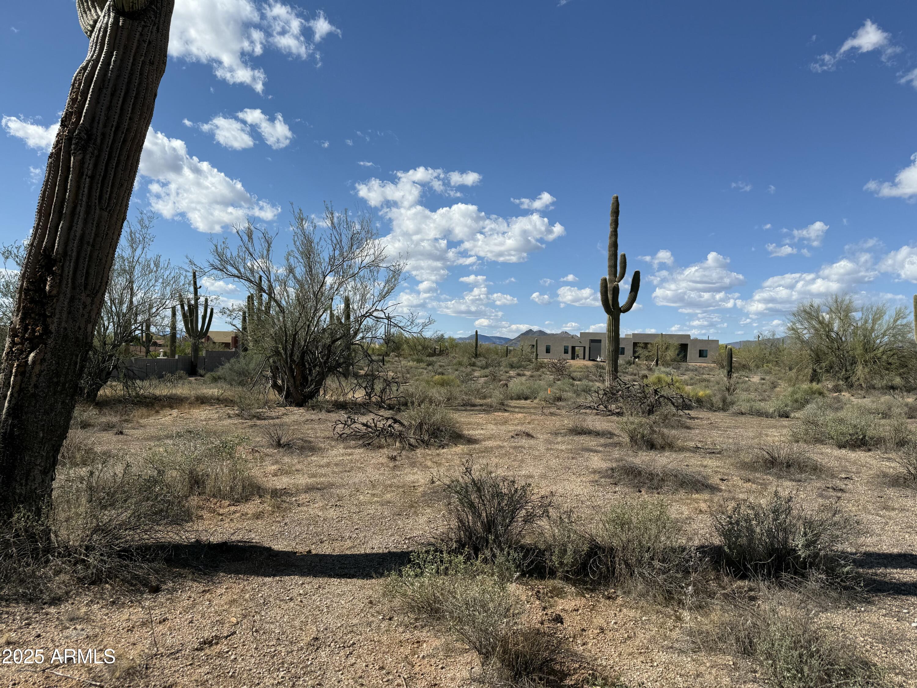 7120 E DYNAMITE Boulevard, -