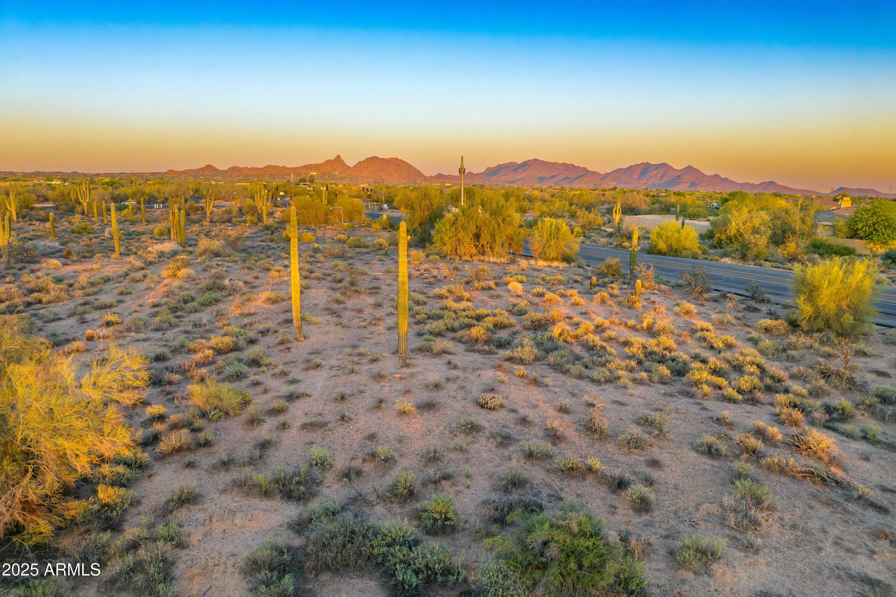 7120 E DYNAMITE Boulevard, -