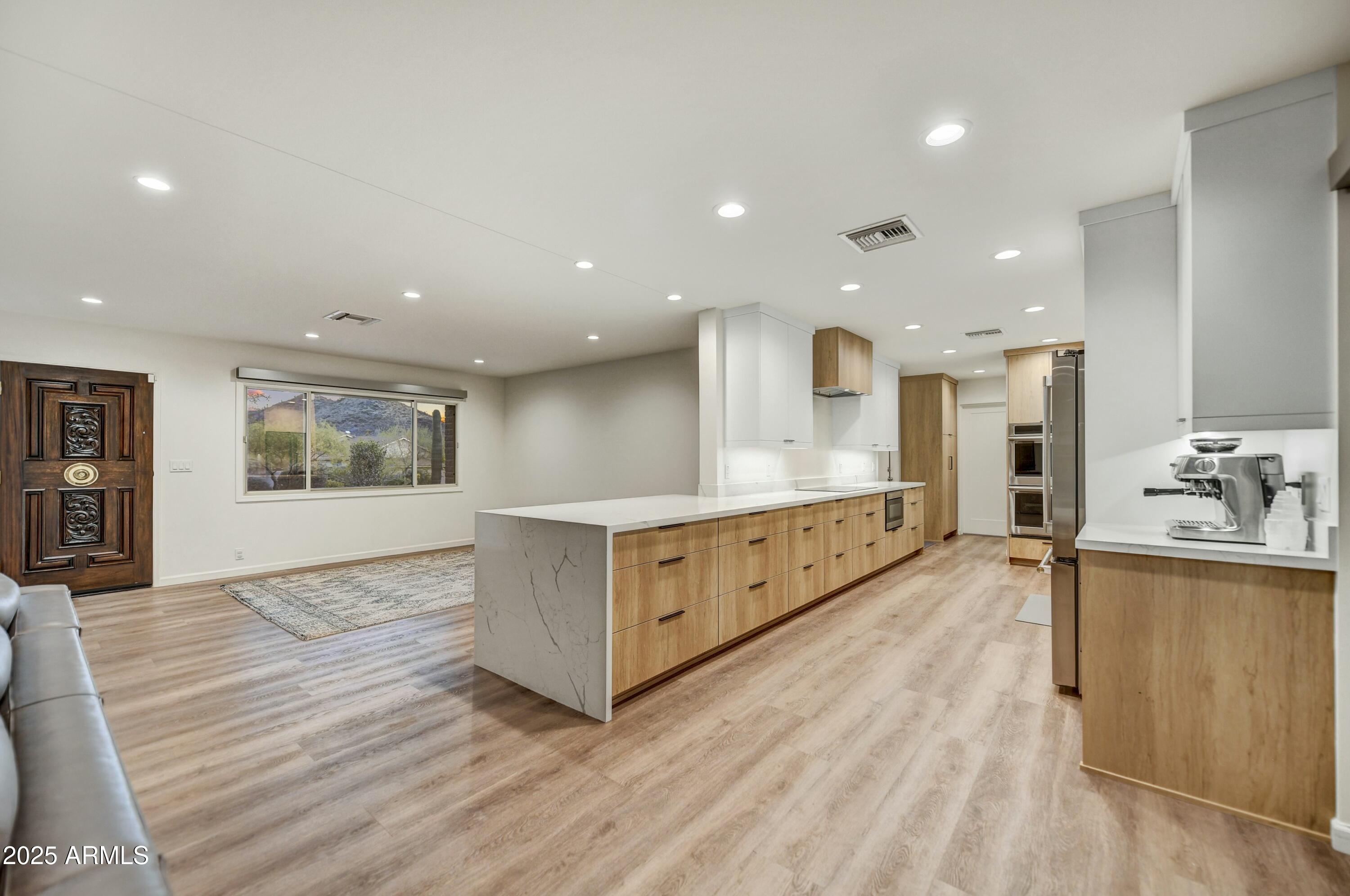 6002 E CHOLLA Road