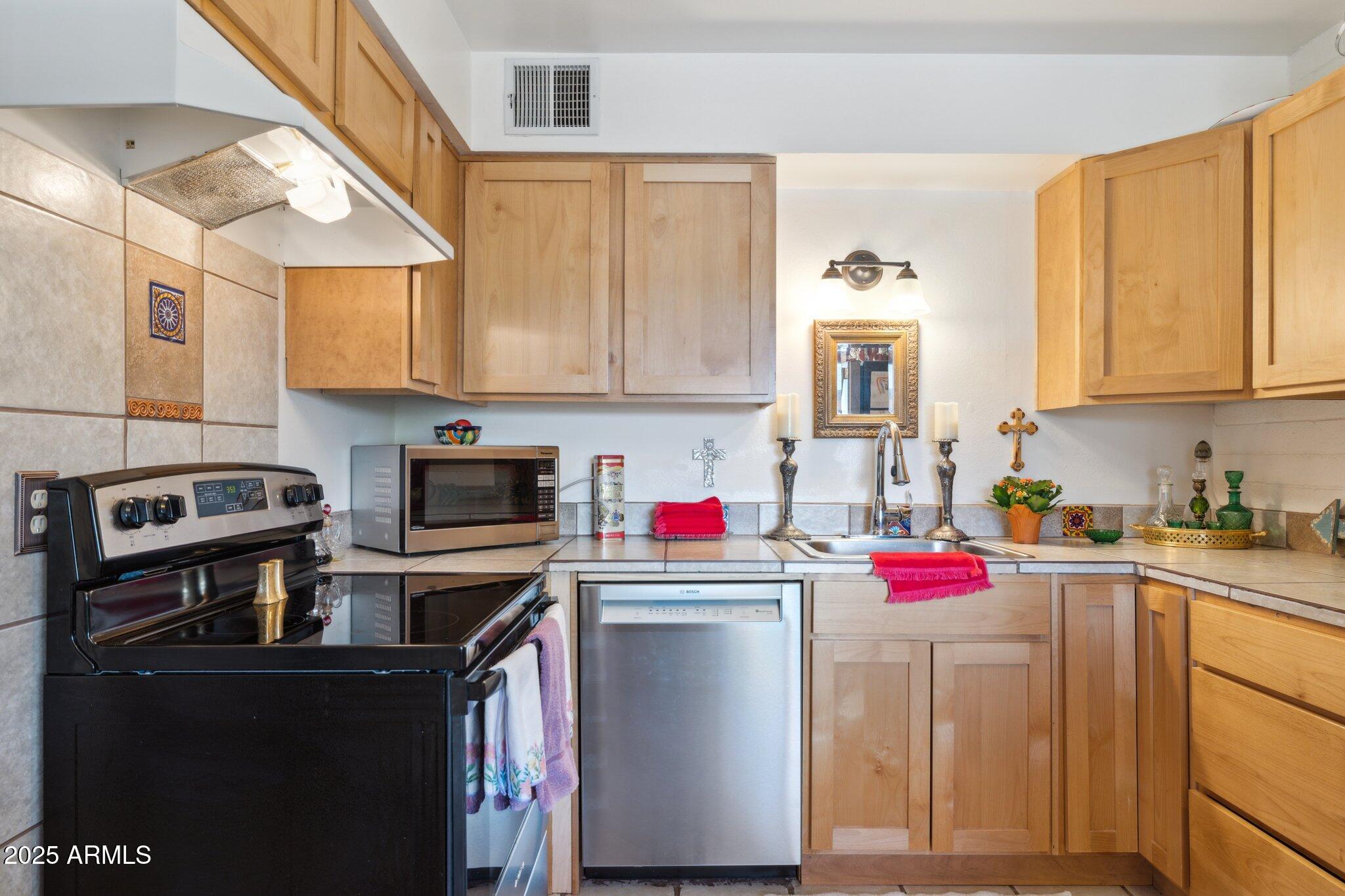 38405 N Jacqueline Drive 1-4