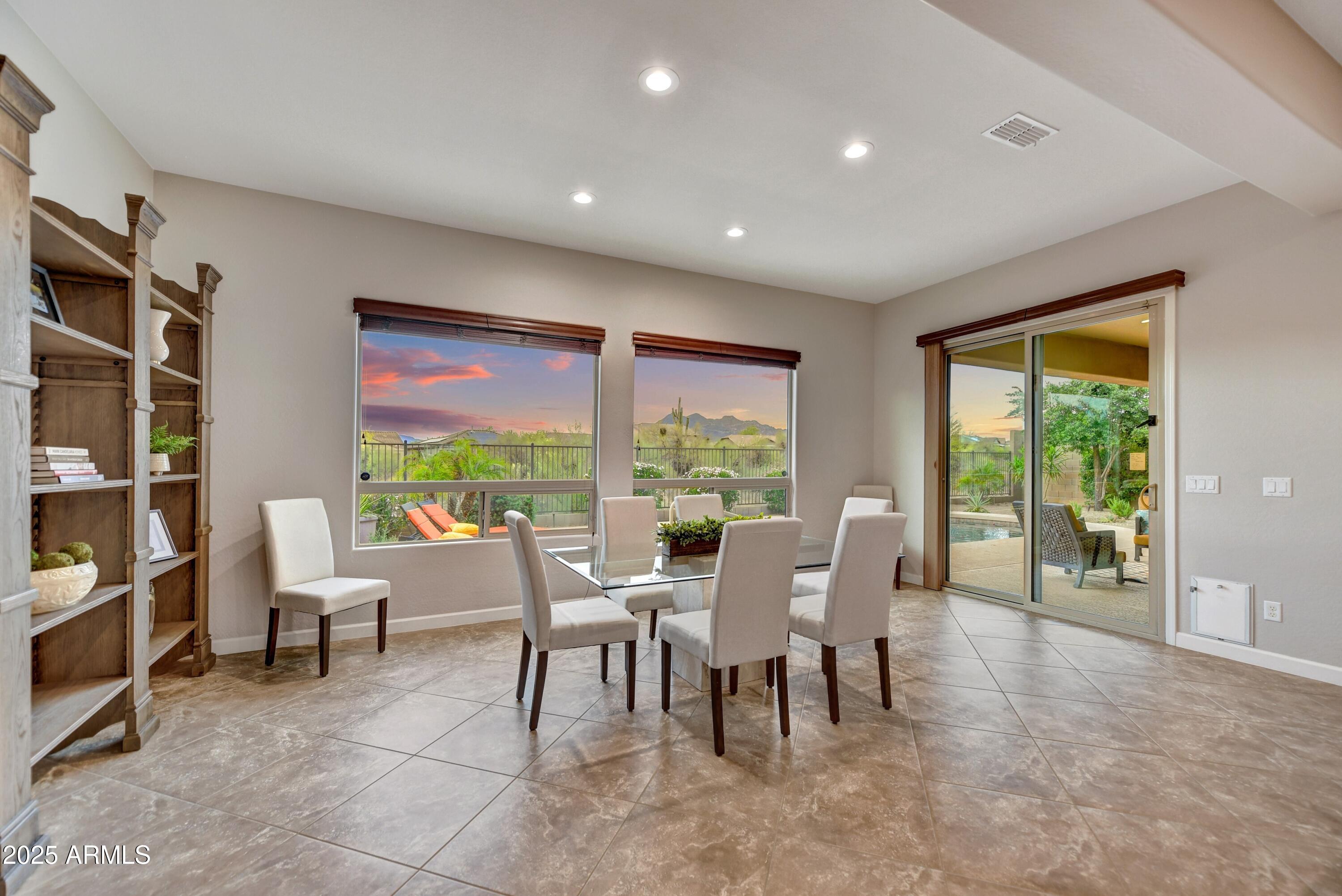 5626 E SLEEPY RANCH Road