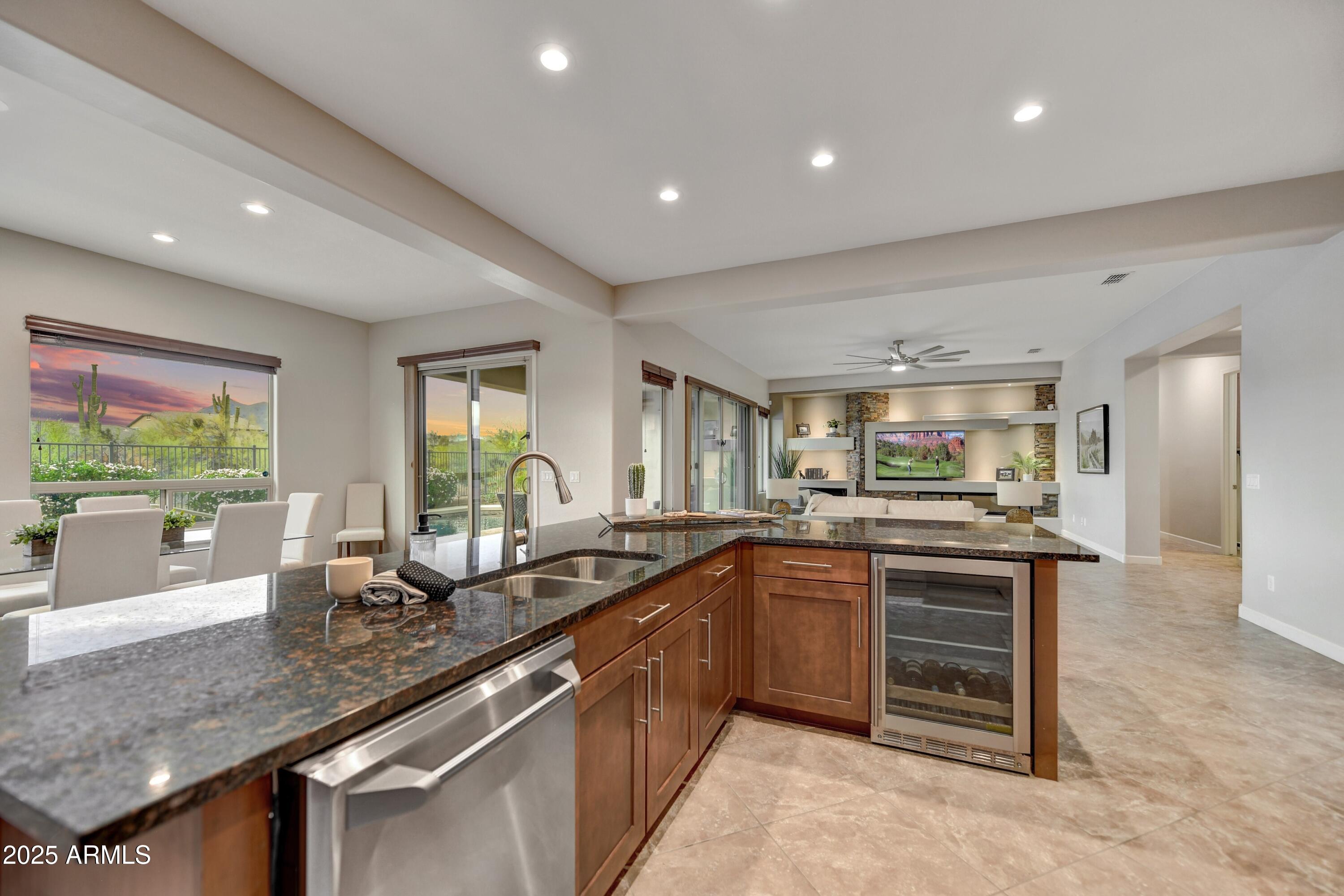 5626 E SLEEPY RANCH Road