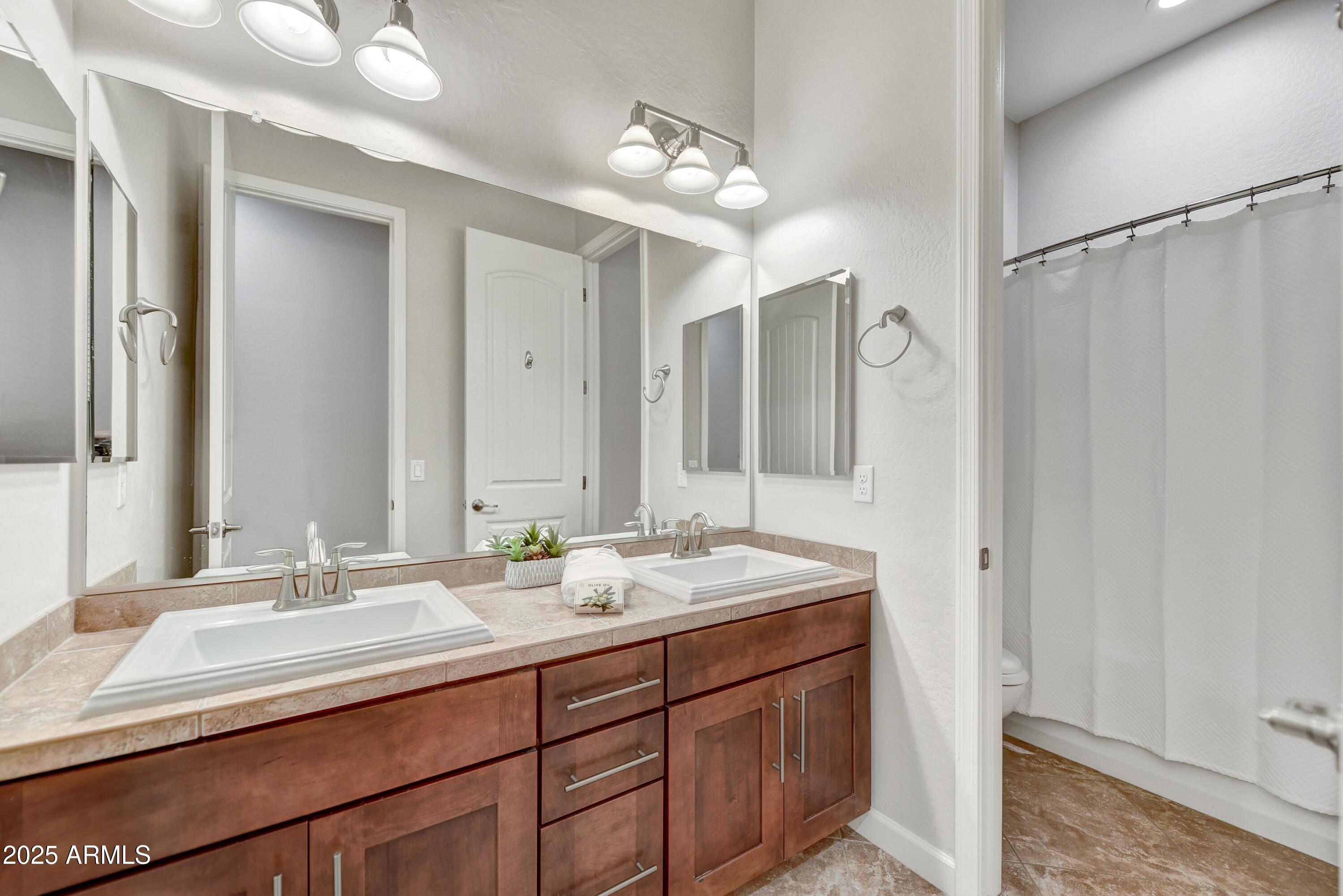 5626 E SLEEPY RANCH Road