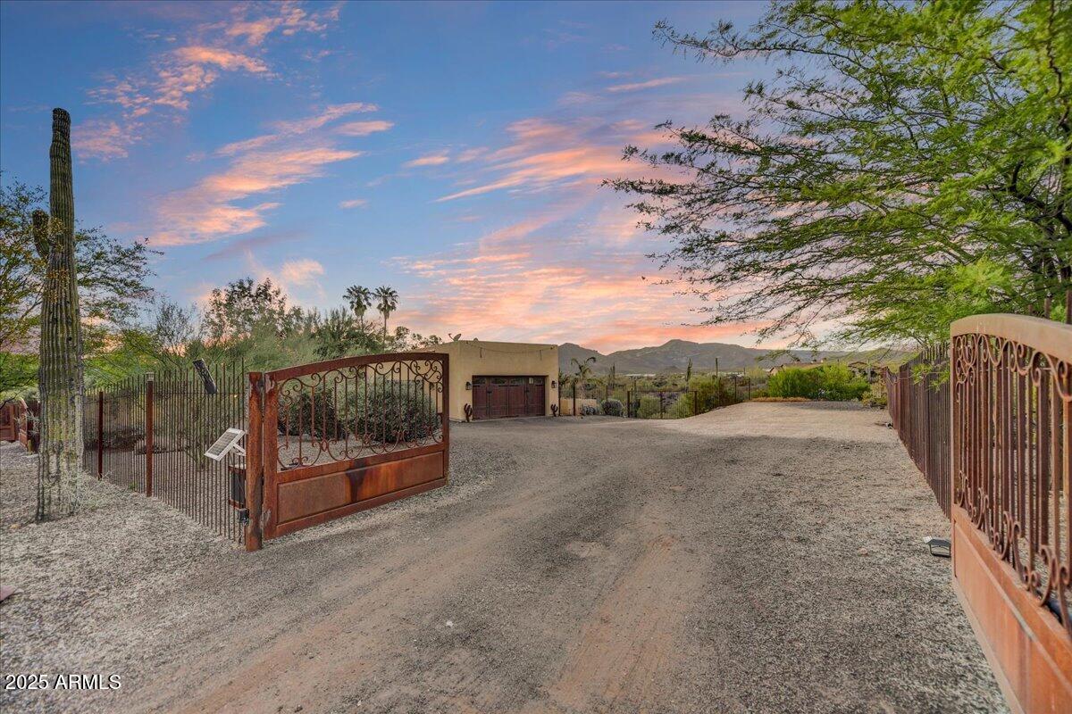 6228 E AZURA Place