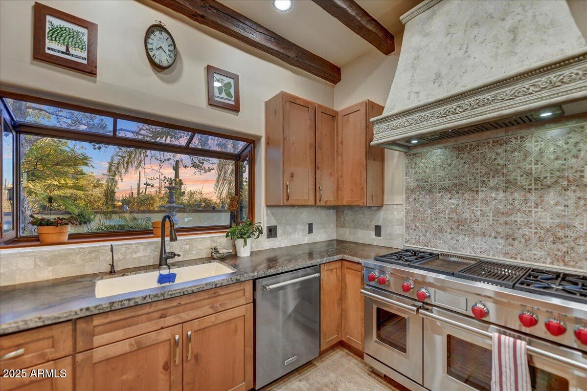 6228 E AZURA Place