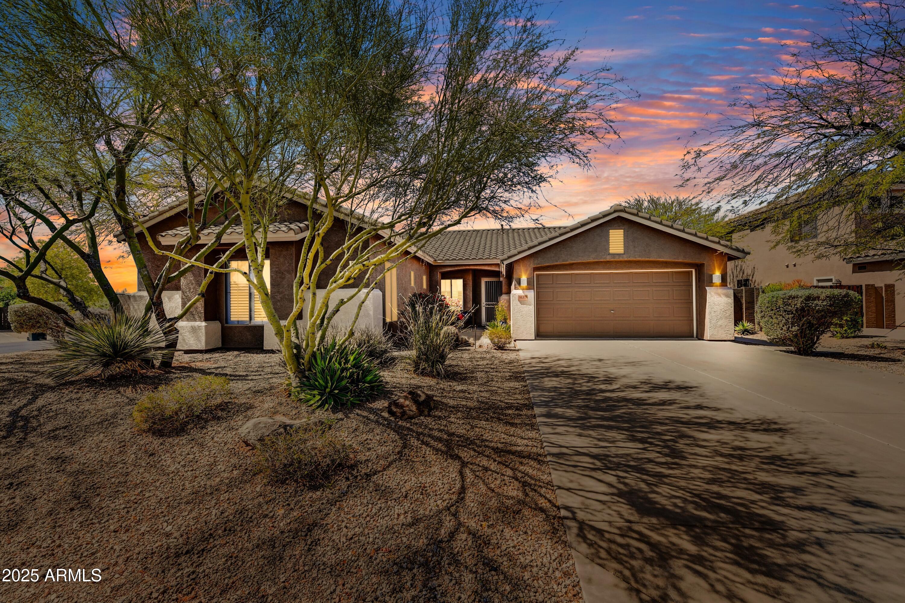 5537 E DUSTY WREN Drive