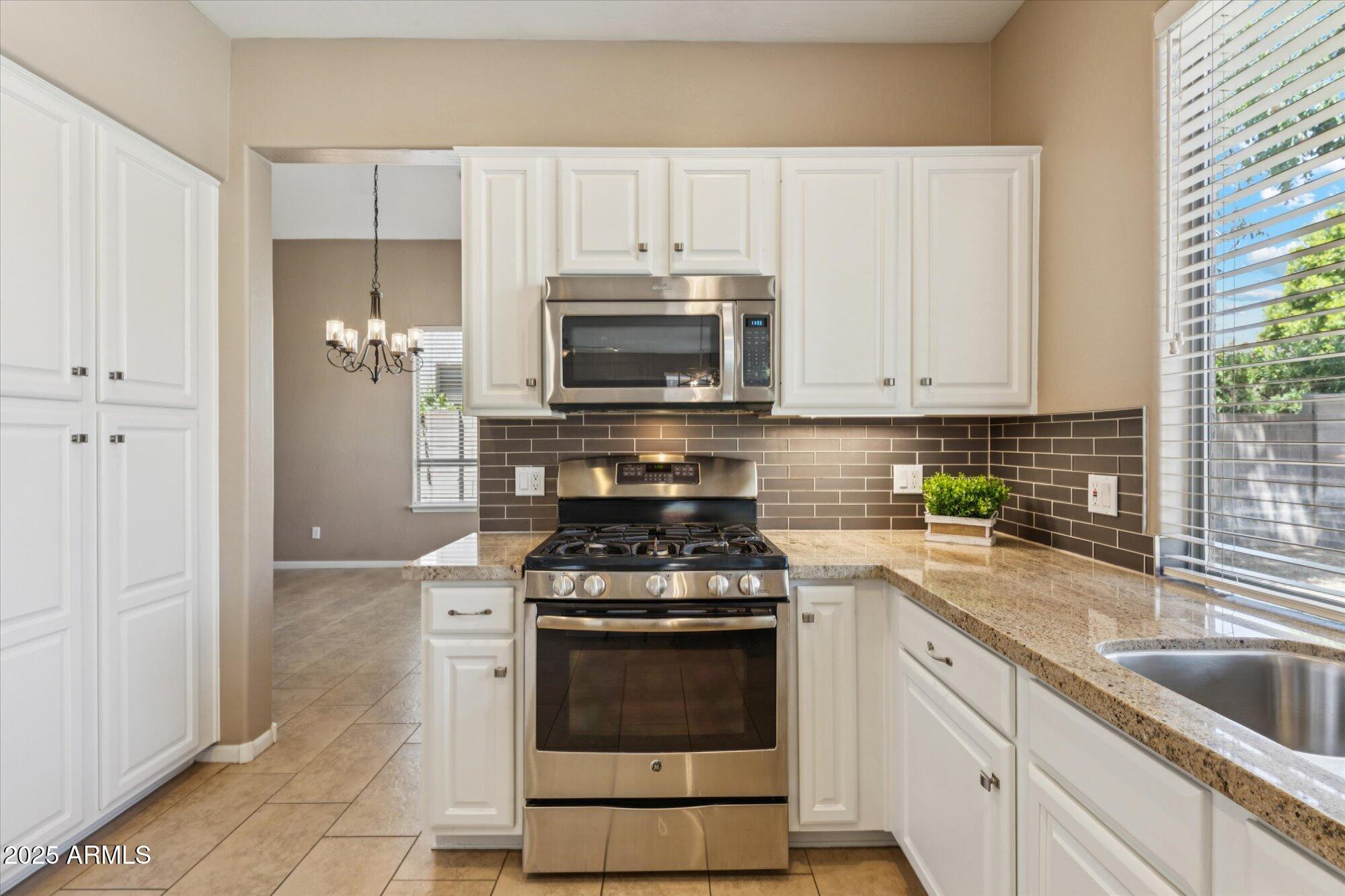 6768 E GELDING Drive