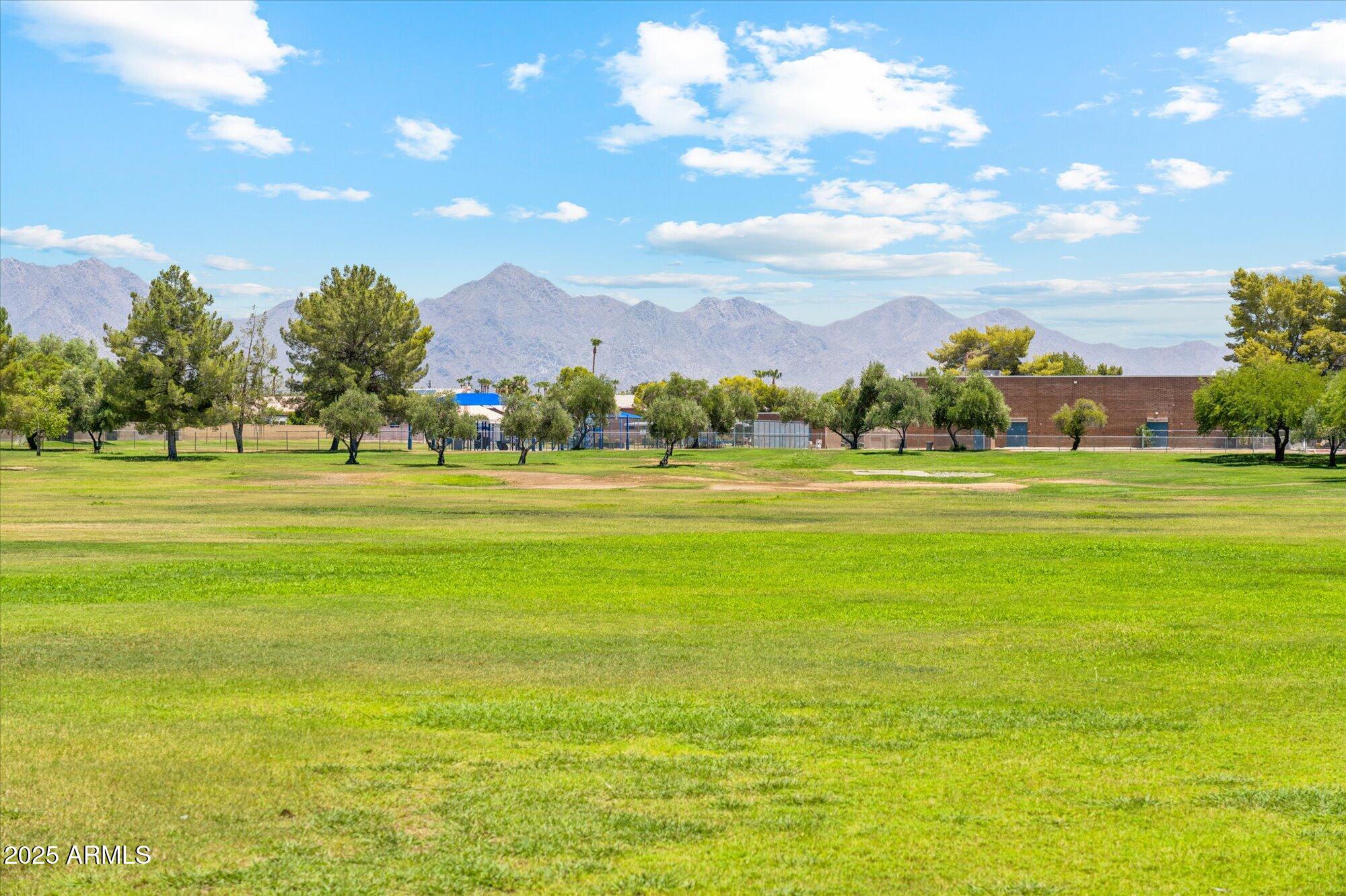 6768 E GELDING Drive
