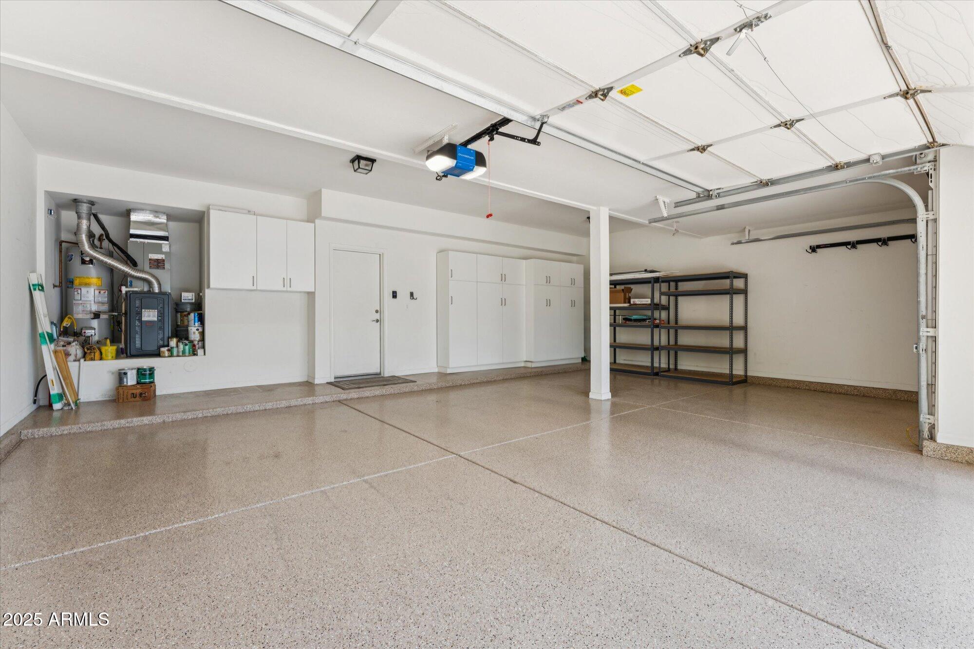 6768 E GELDING Drive