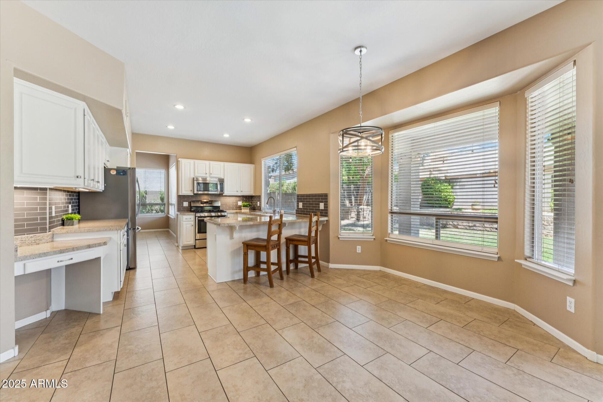 6768 E GELDING Drive