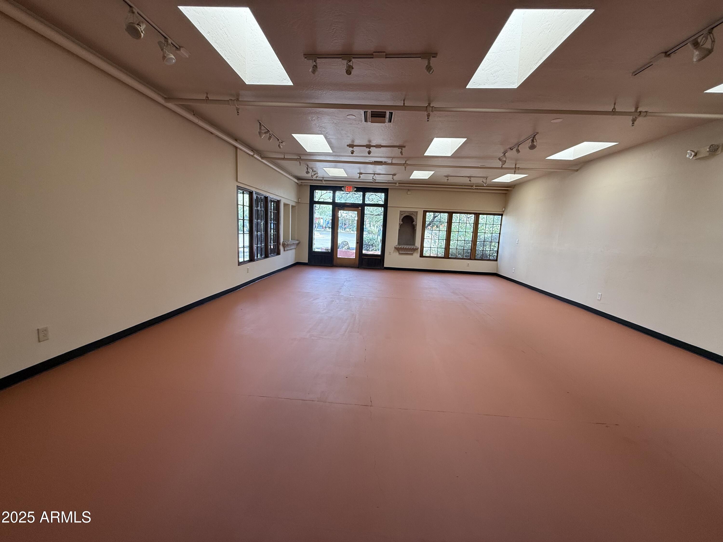 6130 E CAVE CREEK Road Unit: 3A&B