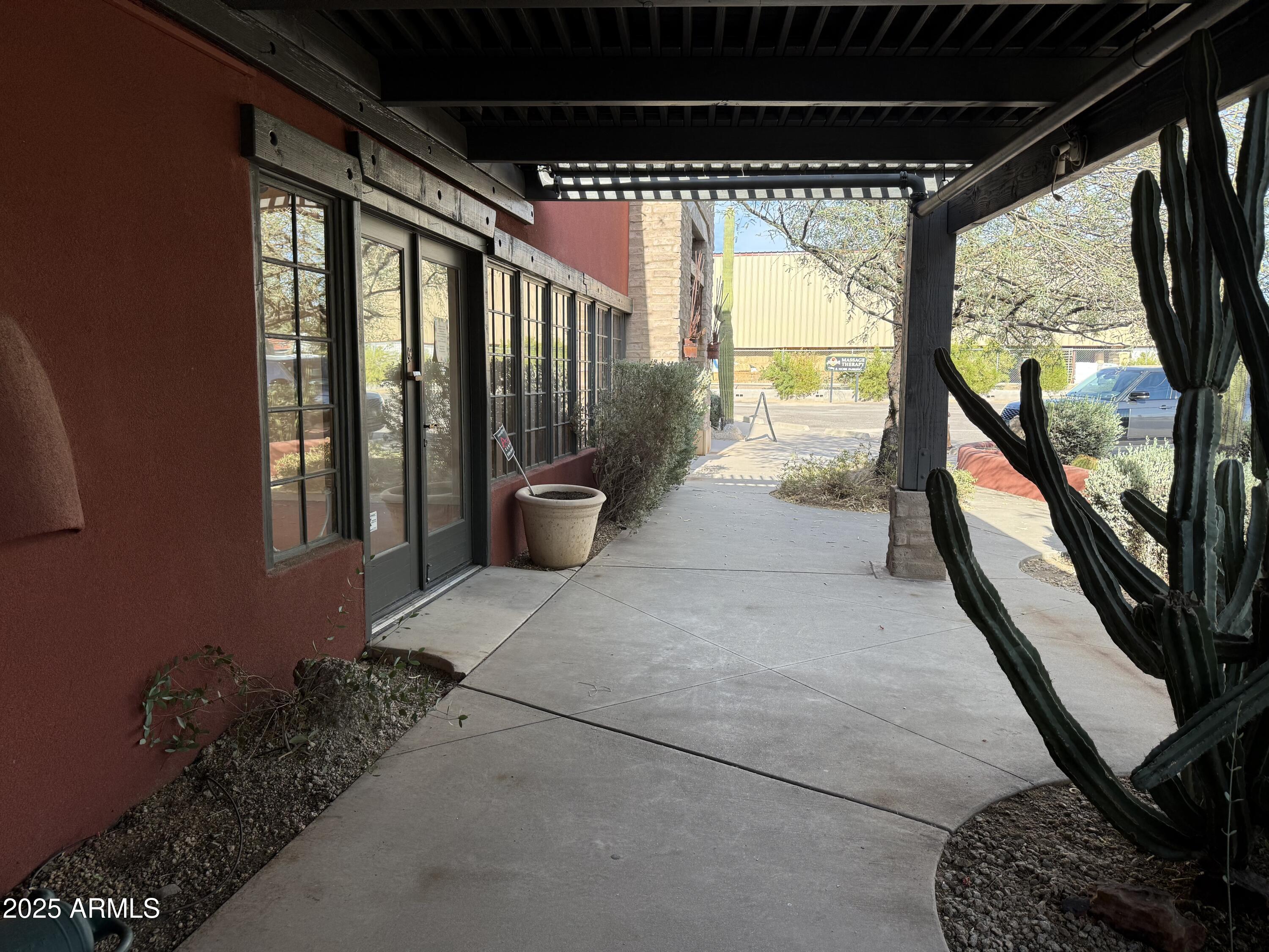 6130 E CAVE CREEK Road Unit: 3A&B