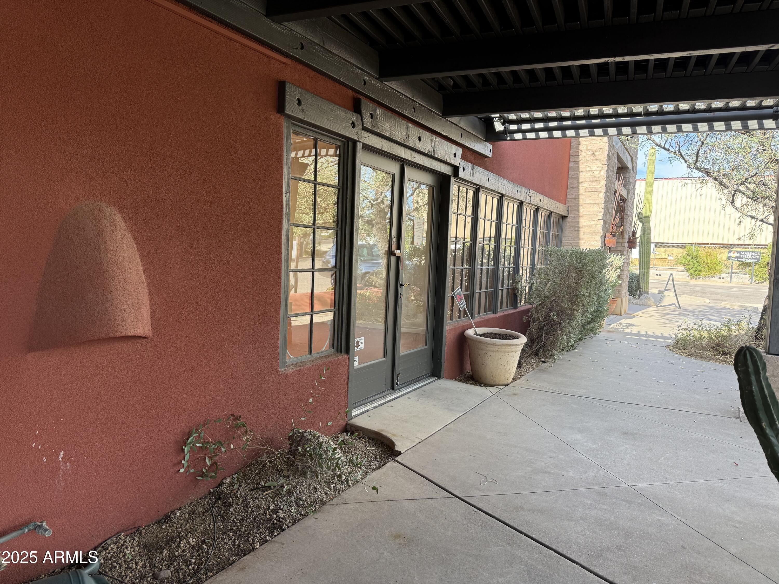 6130 E CAVE CREEK Road Unit: 3A&B