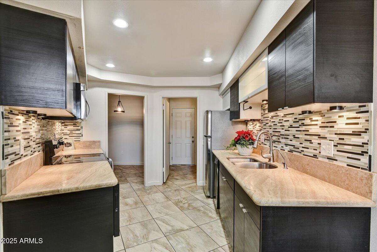 11061 W Coggins Drive