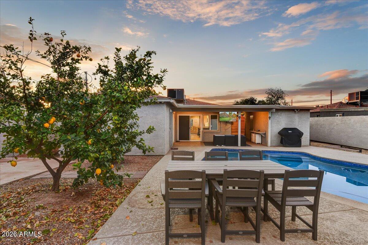 4325 N 19TH Place