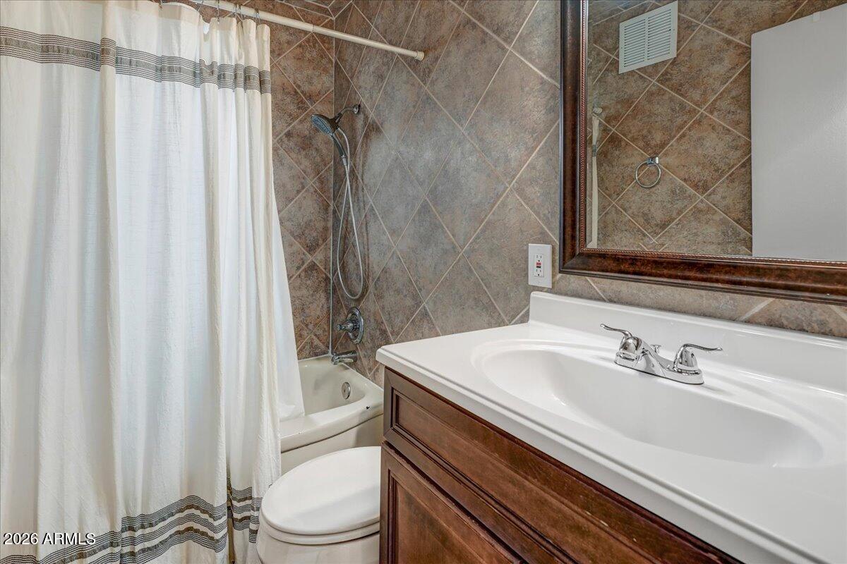 4325 N 19TH Place