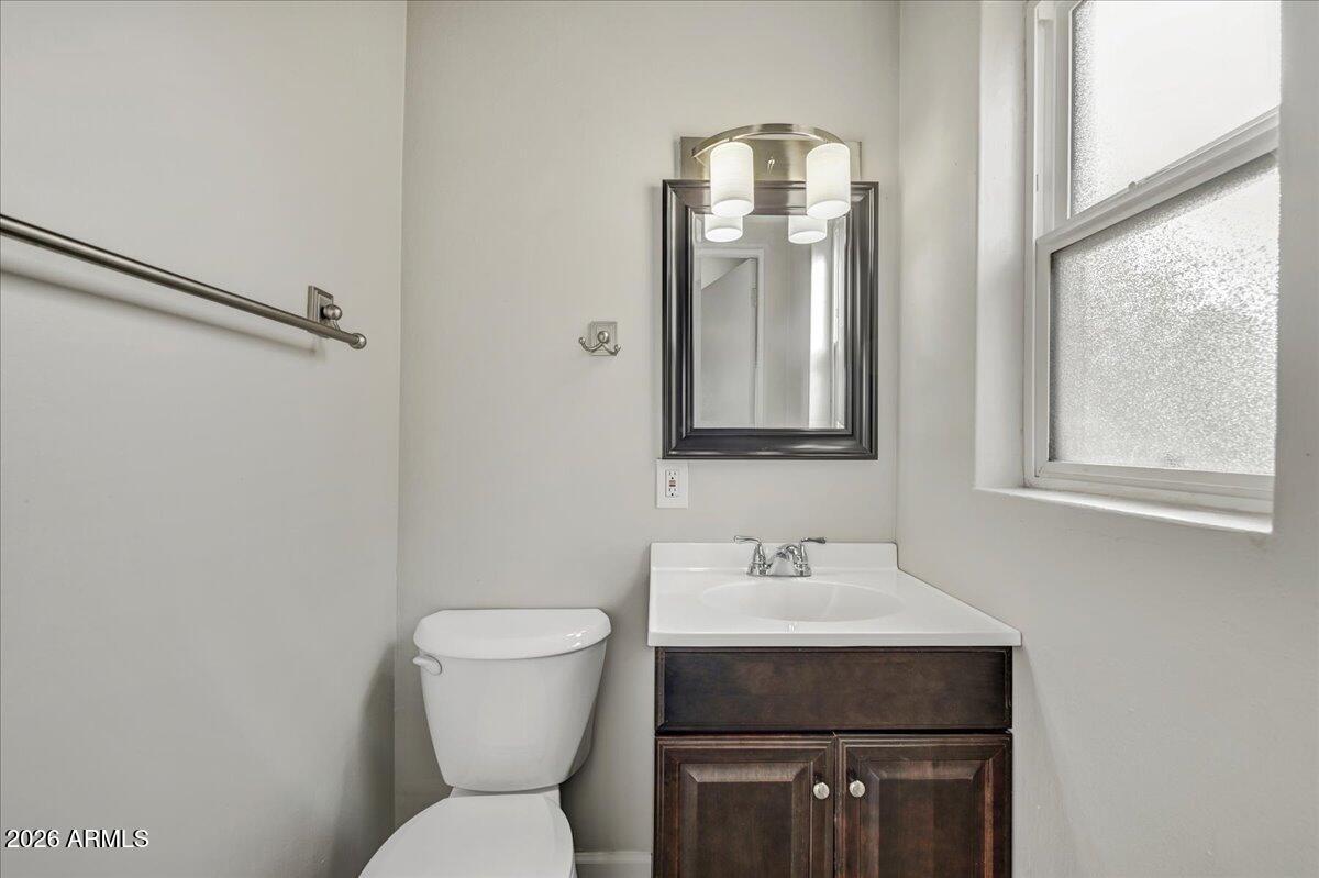 4325 N 19TH Place