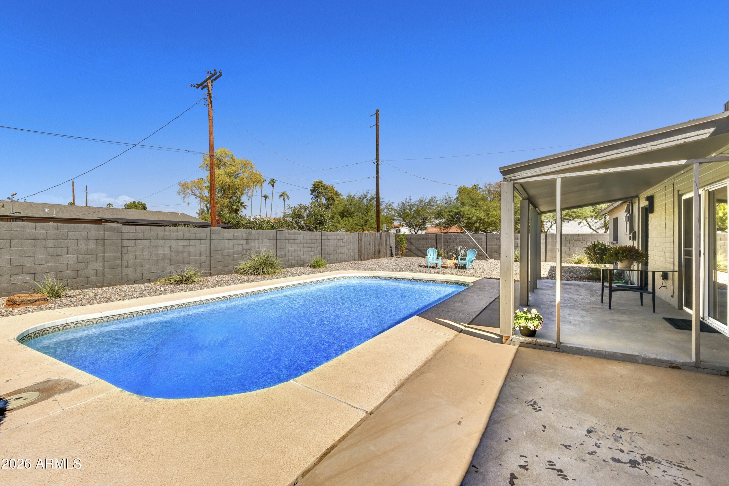 1986 E PALMCROFT Drive