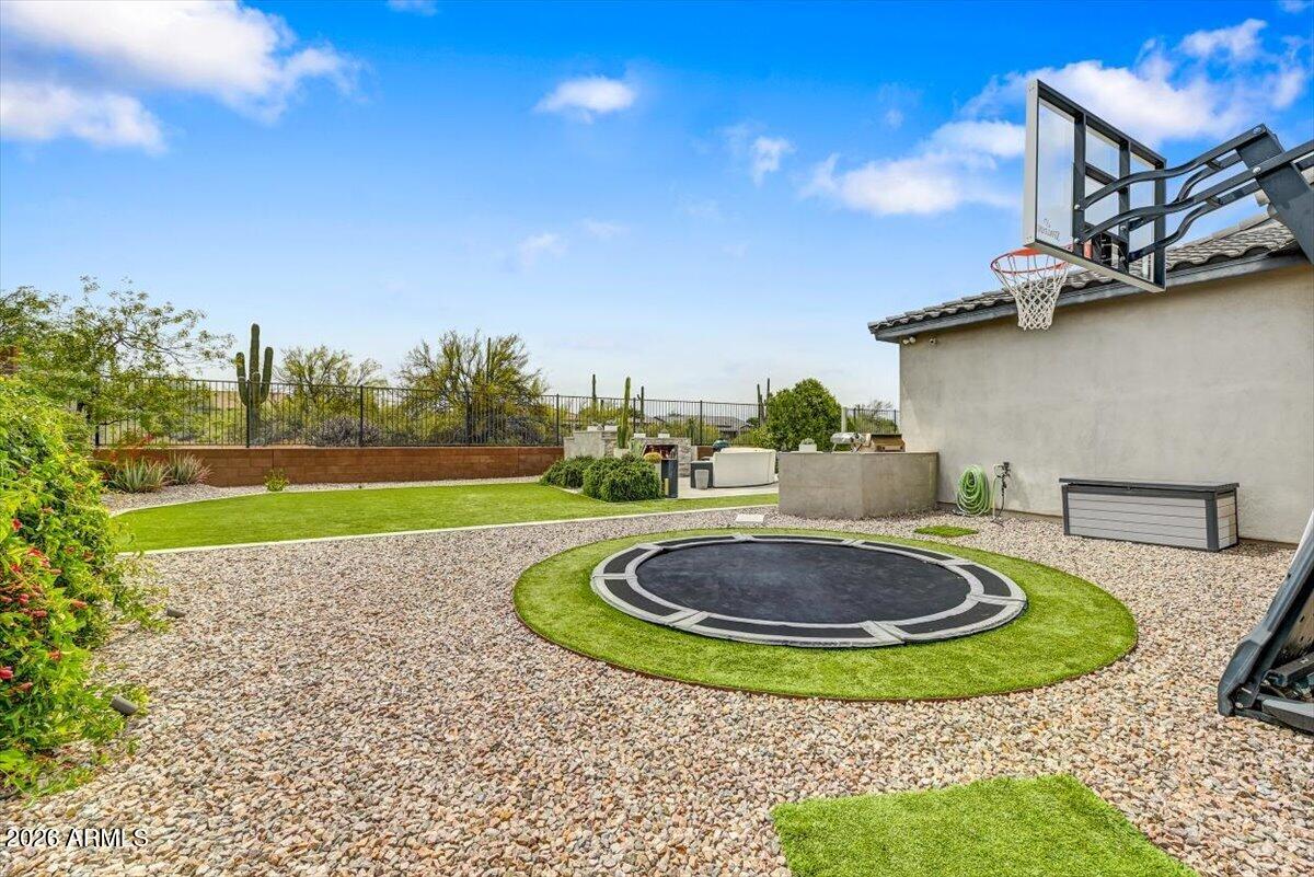6221 E CALLE ESCUDA