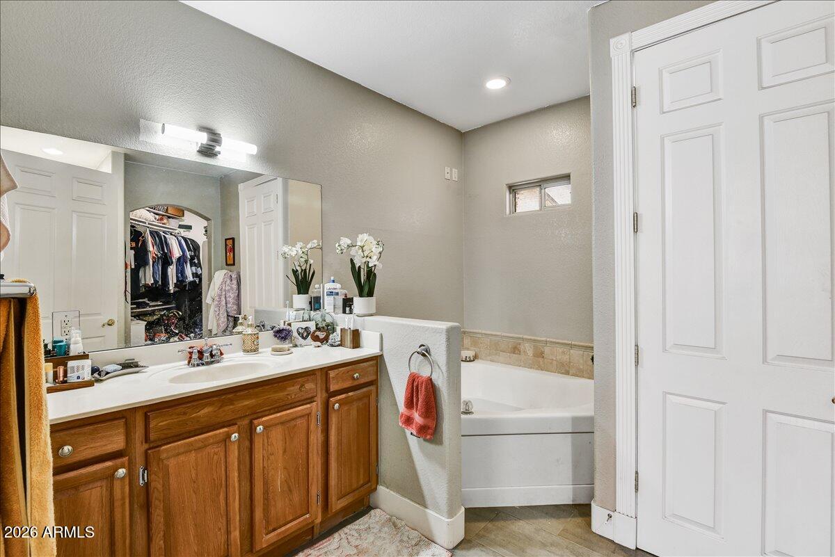 1418 E MALAPAI Drive