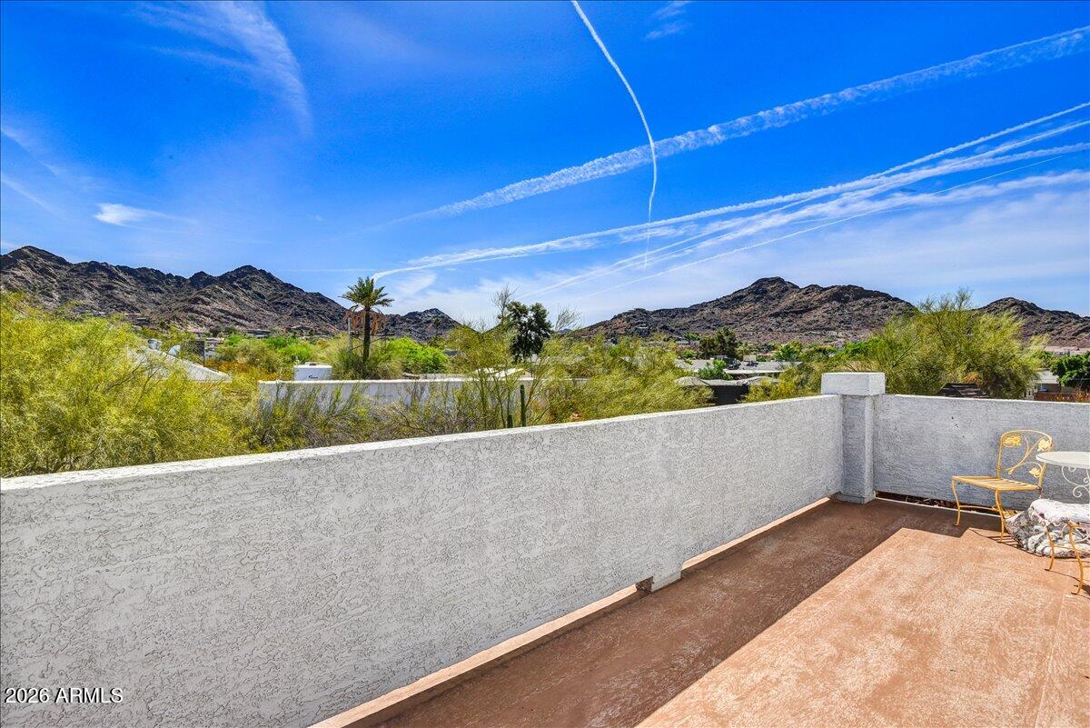 1418 E MALAPAI Drive