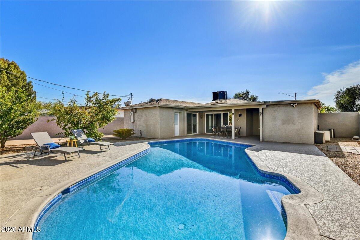 4325 N 19TH Place