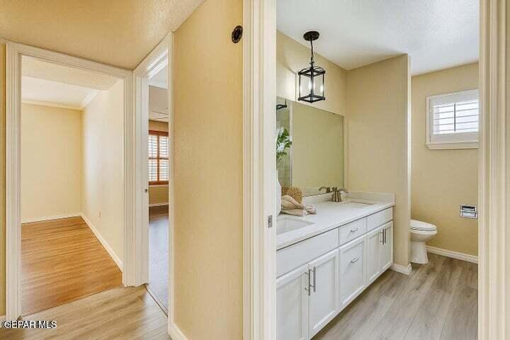 1944 RATNER Circle