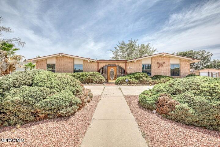 1944 RATNER Circle