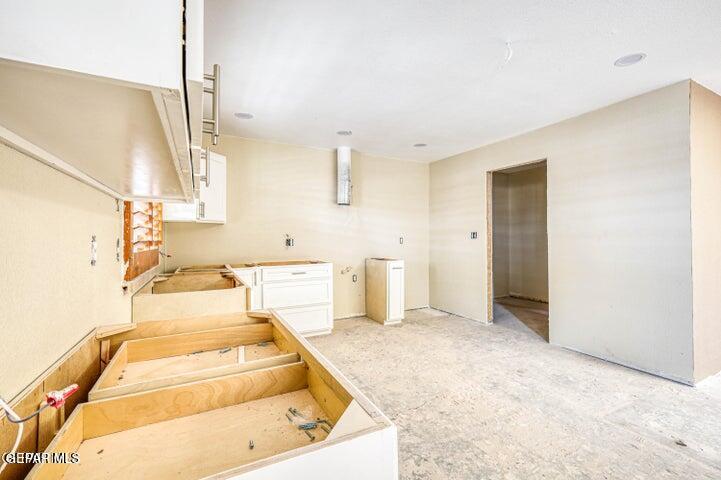 1944 RATNER Circle