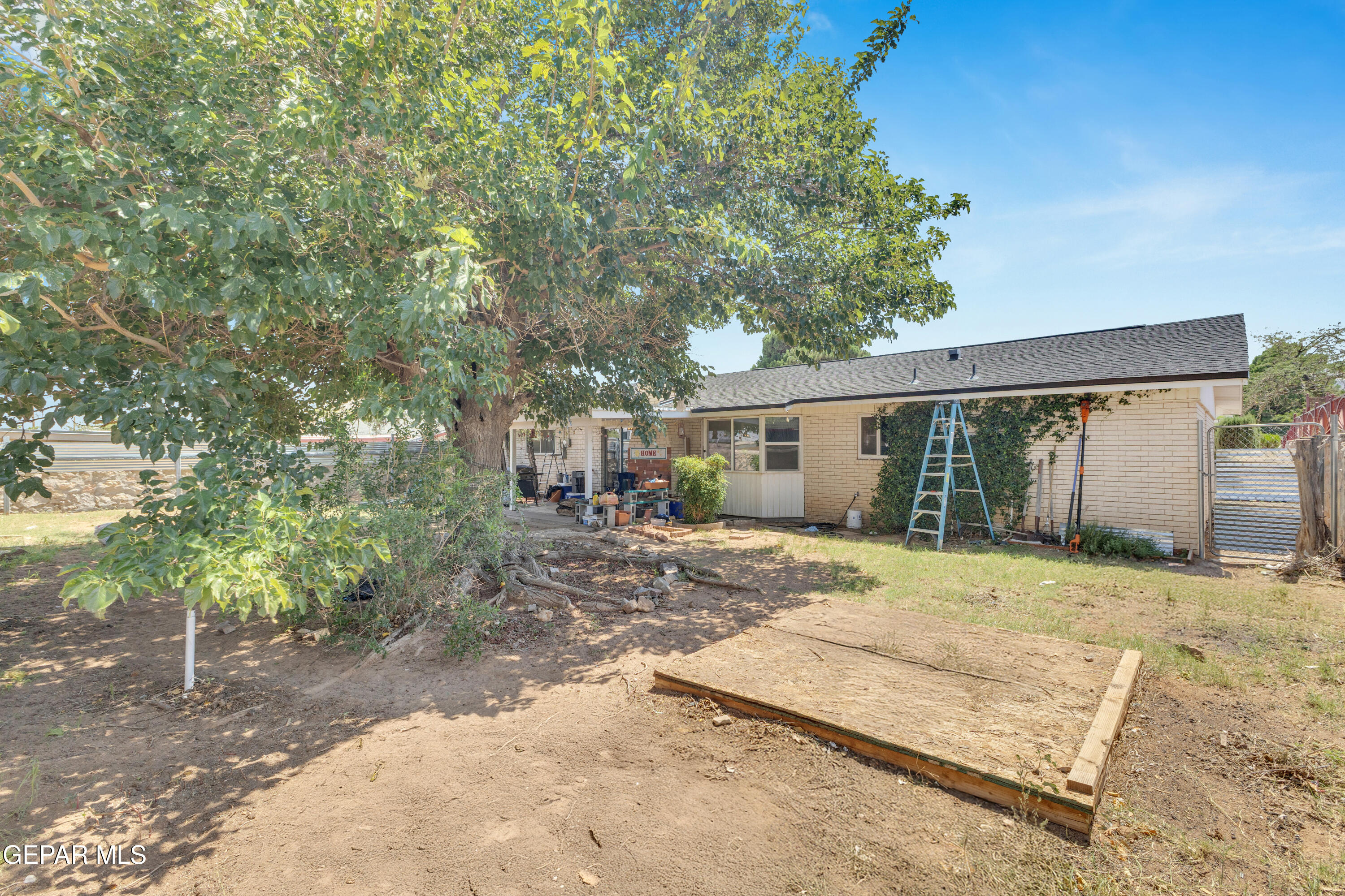 10393 PASADENA Circle
