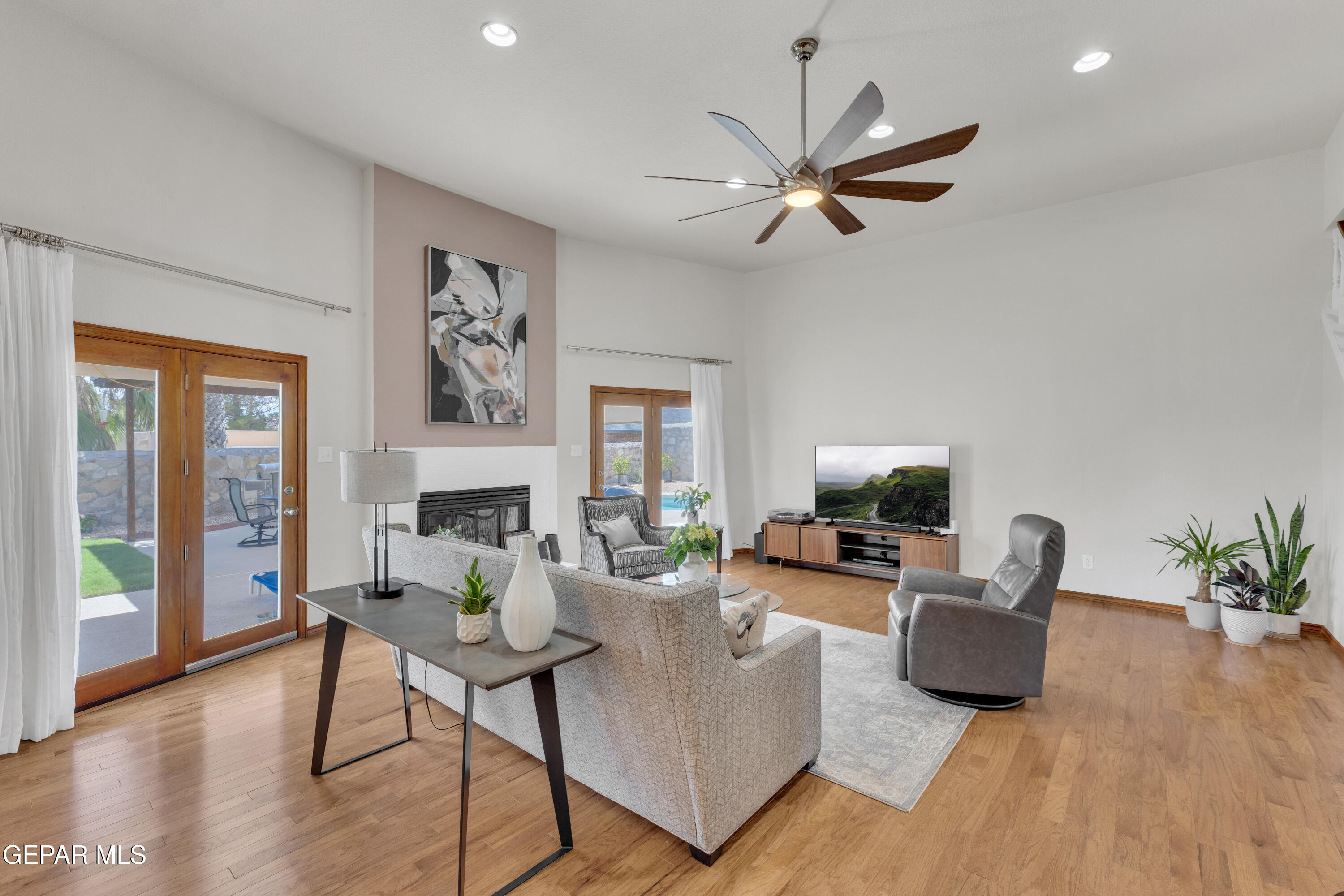 7016 TOLUCA Drive