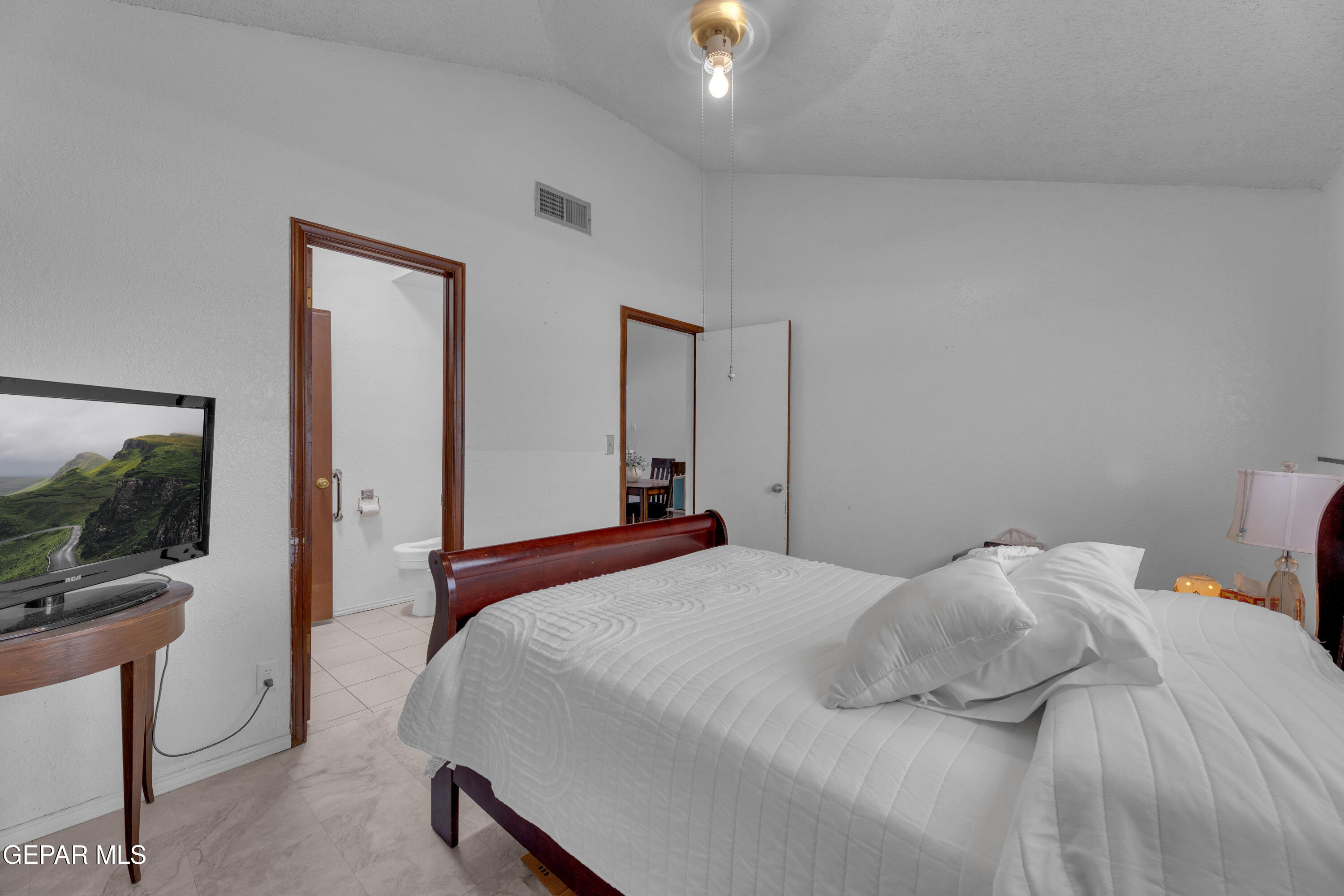 10904 DELAFIELD Drive