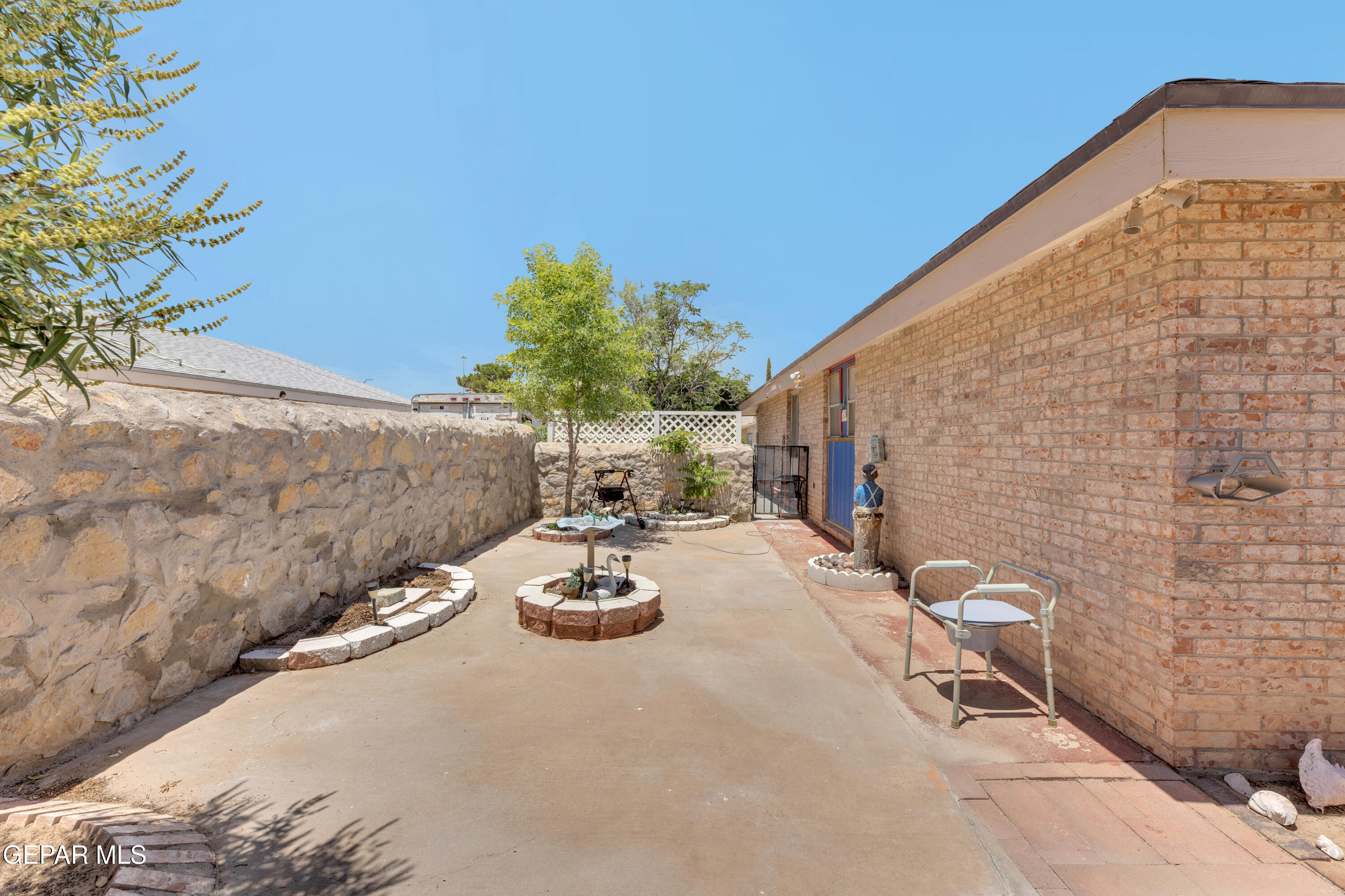 10904 DELAFIELD Drive