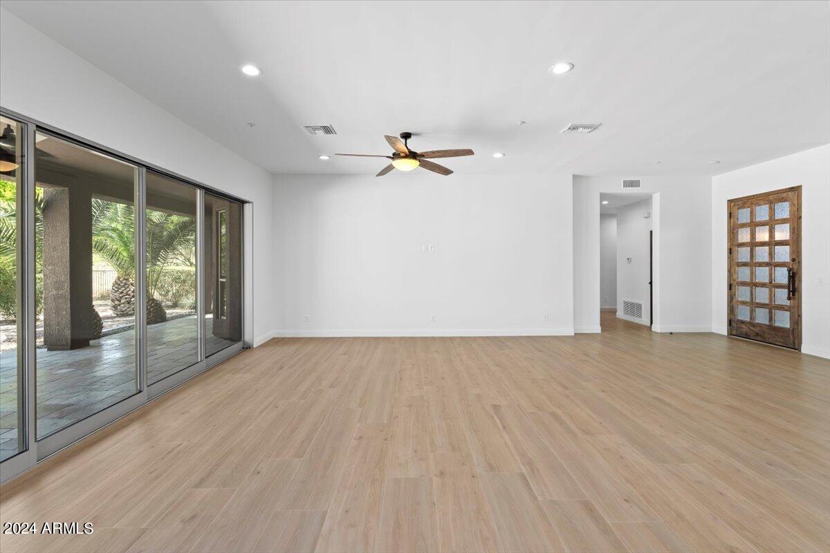 7056 E HORNED OWL Trail