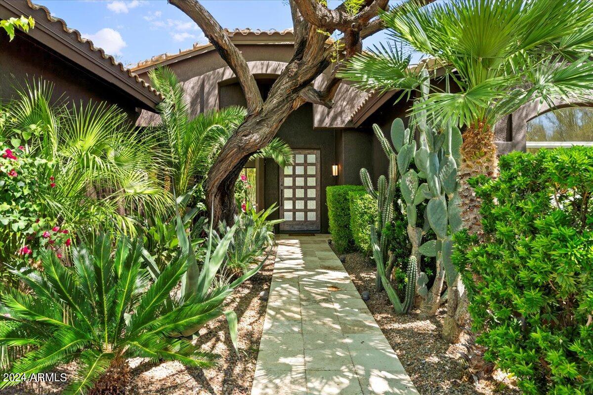 7056 E HORNED OWL Trail