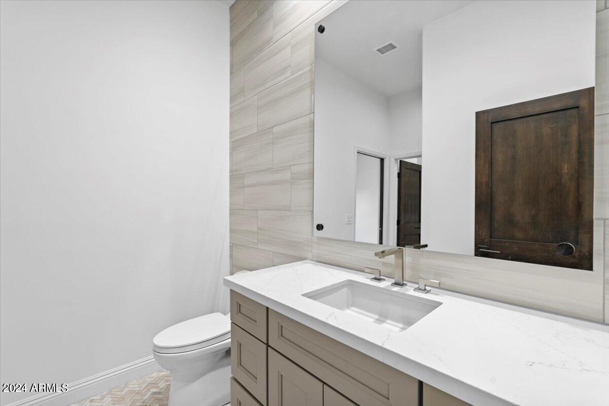 7056 E HORNED OWL Trail