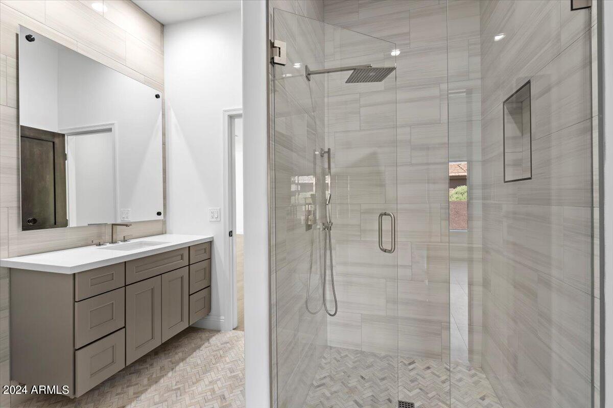 7056 E HORNED OWL Trail