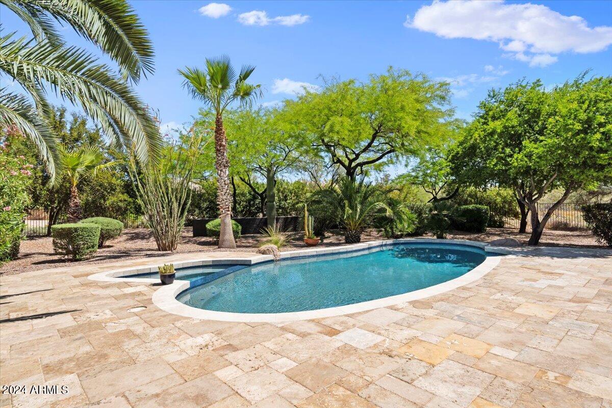 7056 E HORNED OWL Trail