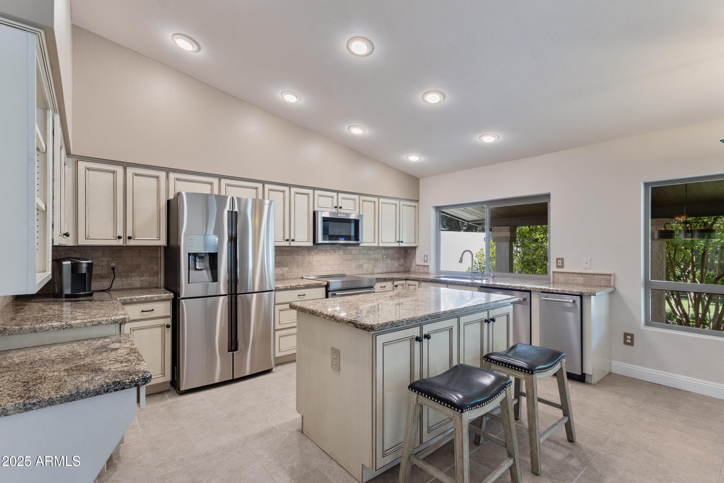 1131 N YORK Circle, Mesa