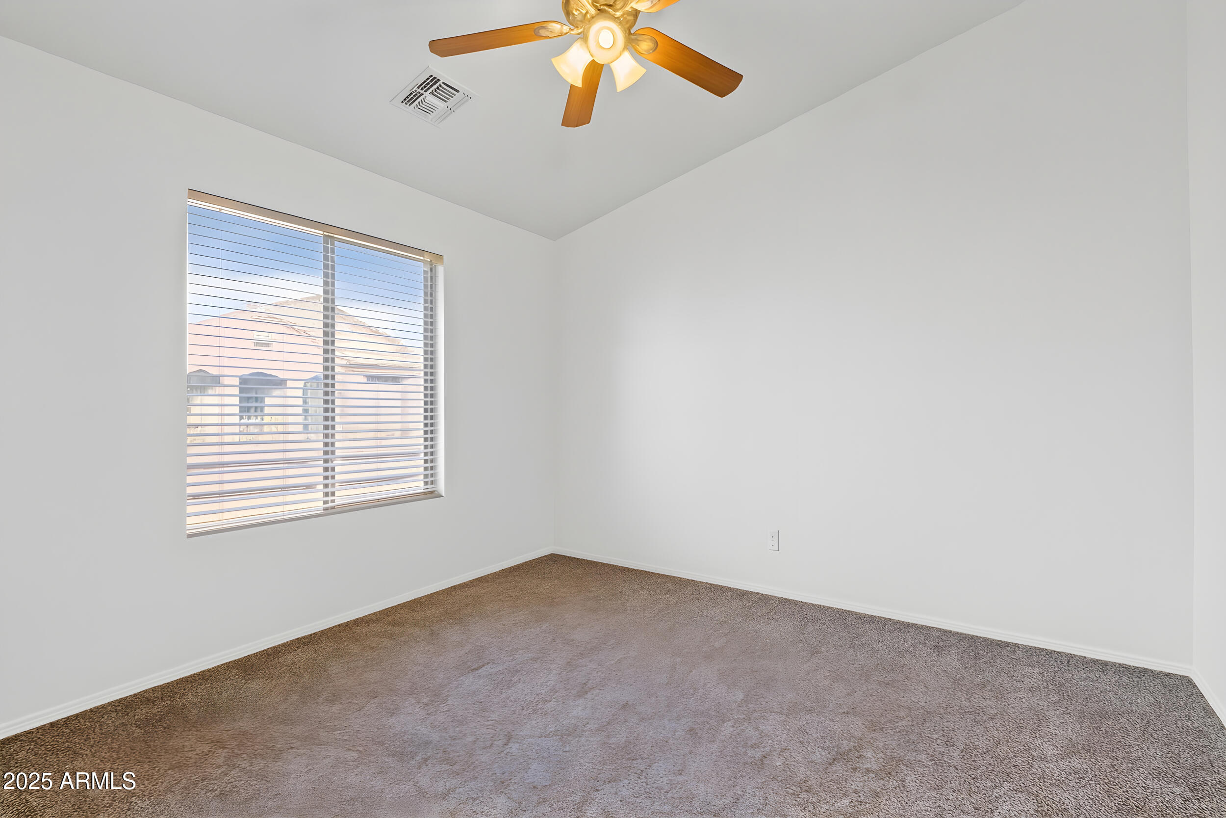 17365 N CAVE CREEK Road, 218, Phoenix Unit: 218
