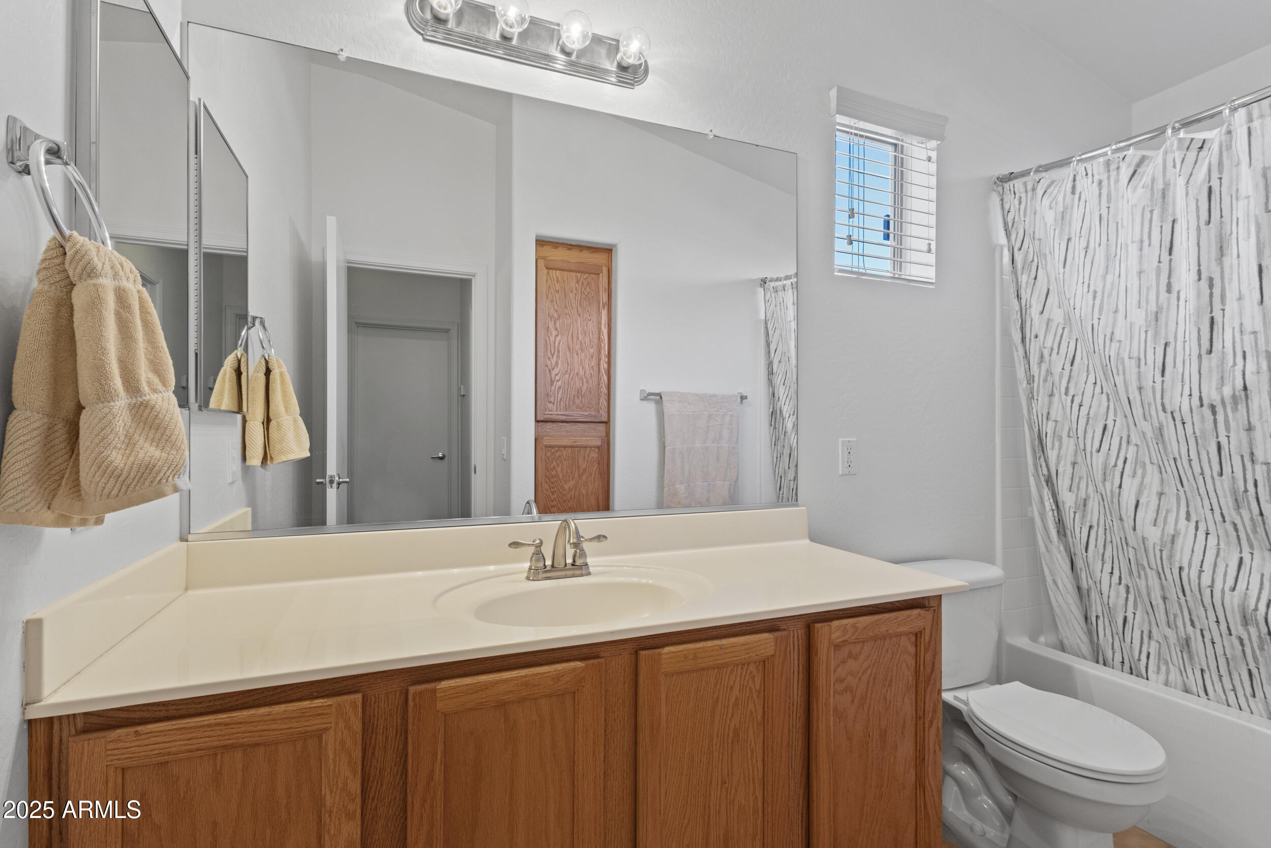 17365 N CAVE CREEK Road, 218, Phoenix Unit: 218