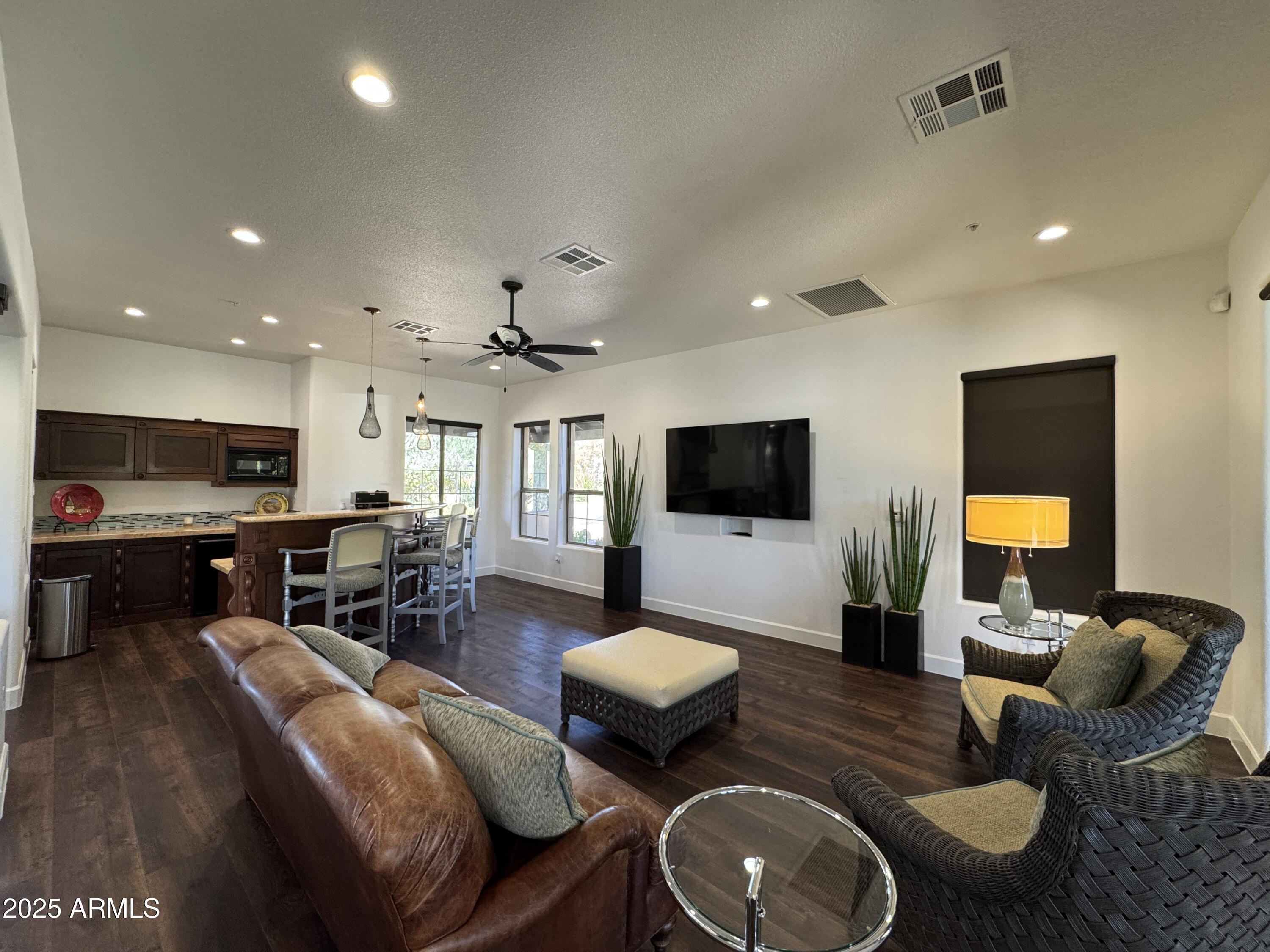 20801 N 90TH Place, 140