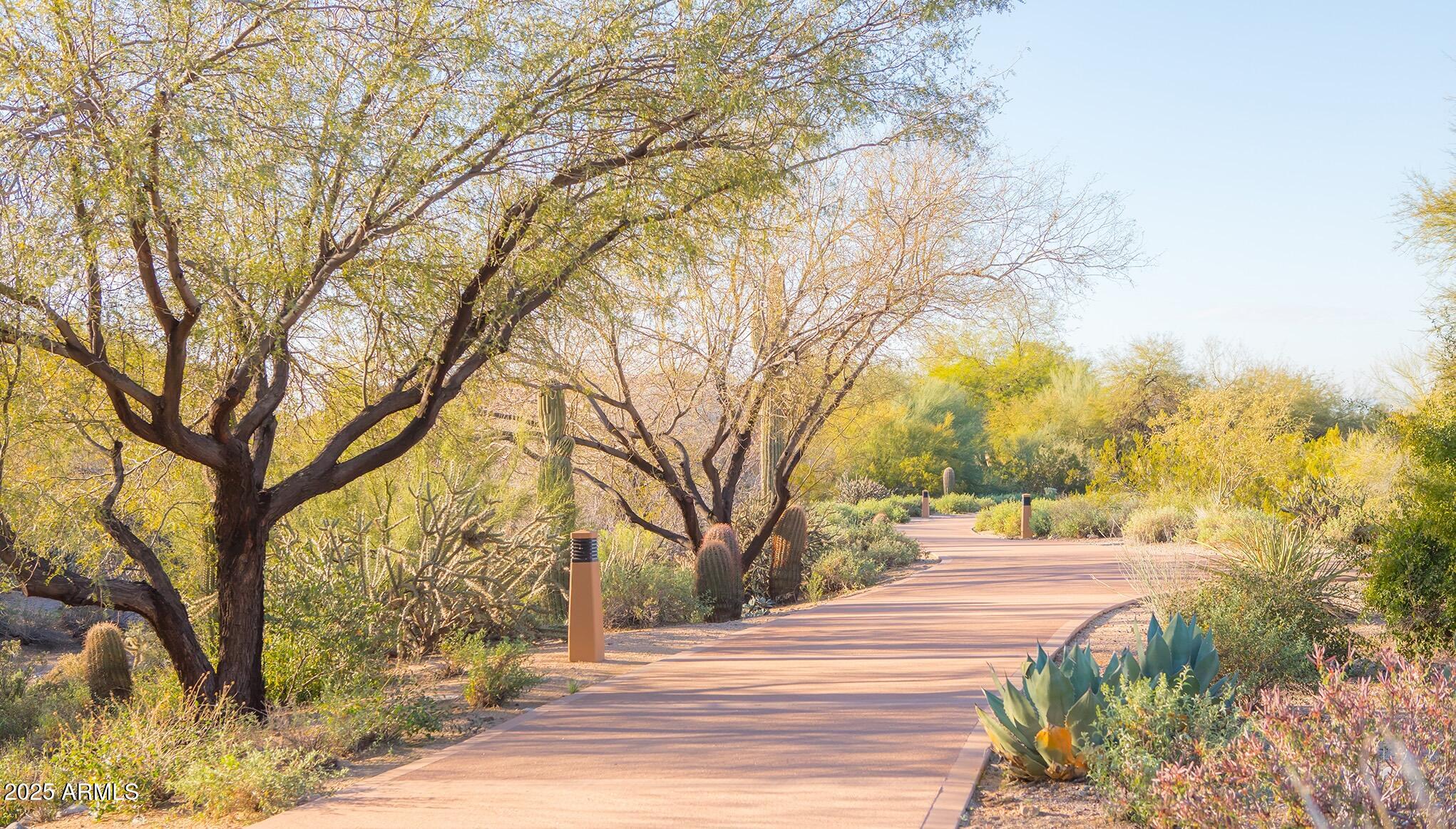 20801 N 90TH Place, 140