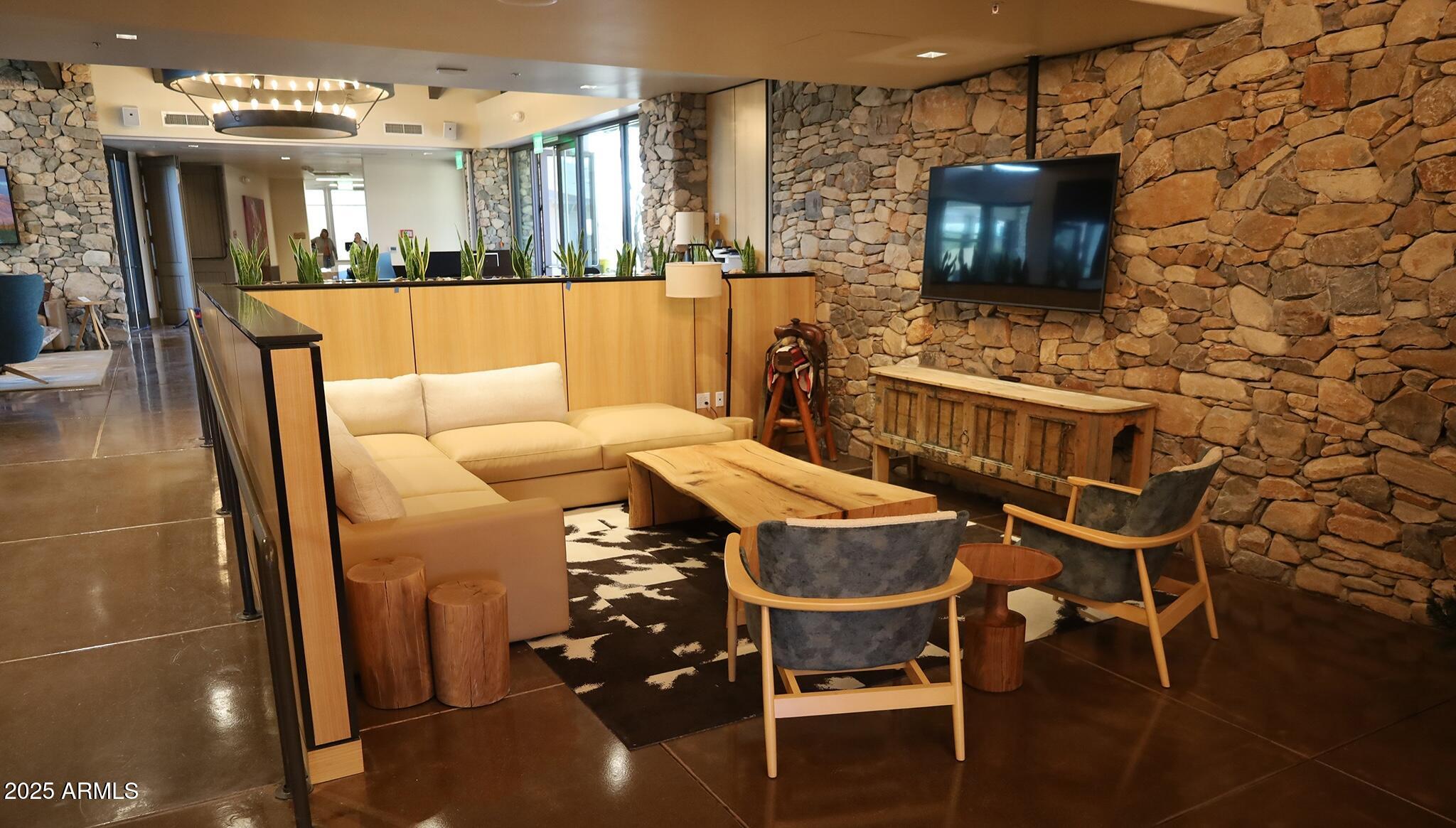 20801 N 90TH Place, 140